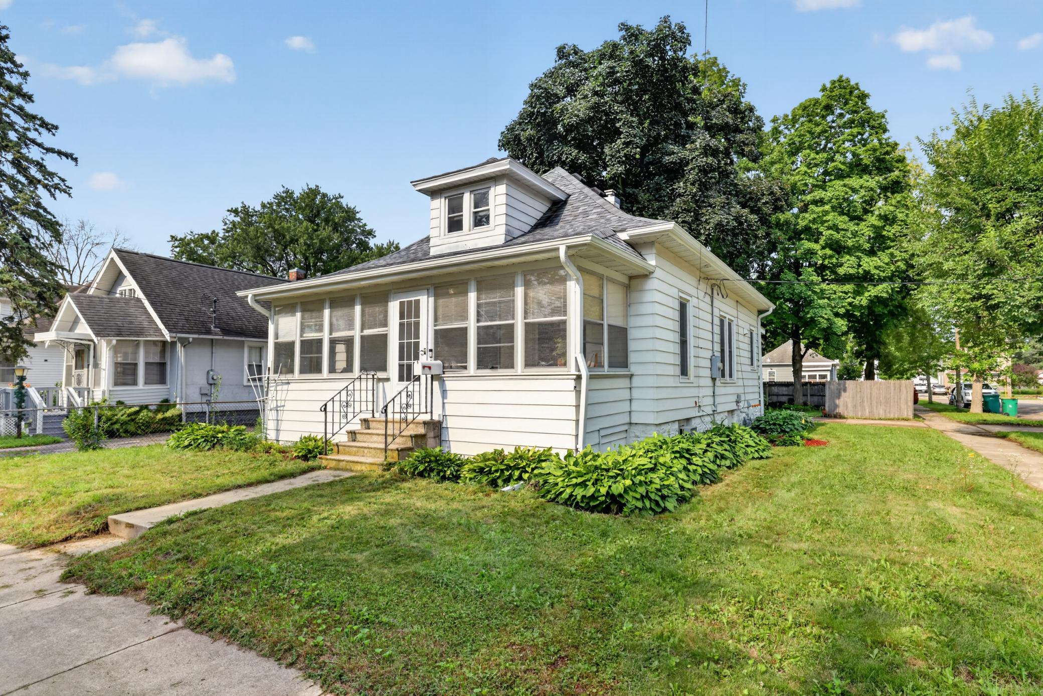 2nd image of 235 10th Ave Ne, Rochester, MN 55906 | MLS# 7112821