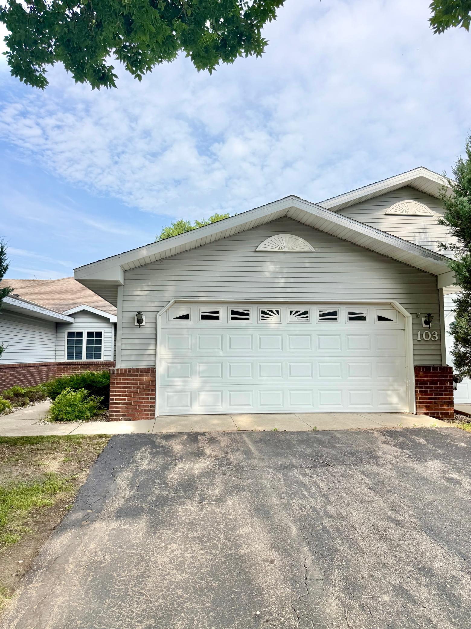 1st image of 103 Raven Ct, Mankato, MN 56001 | MLS# 7112827