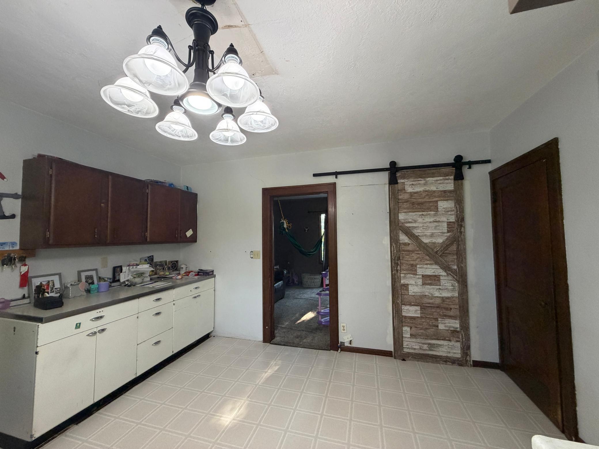 3rd image of 194 40Th Ave, Hills, MN 56138 | MLS# 7112869