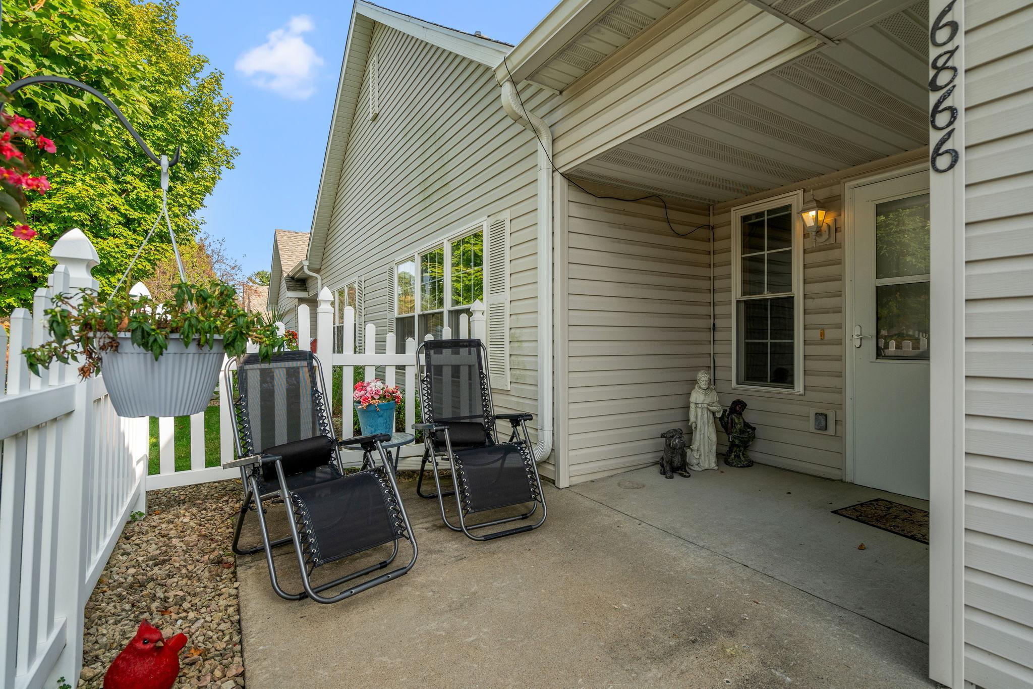 4th image of 6866 Blackhawk Trl #12, Inver Grove Heights, MN 55077 | MLS# 7112890