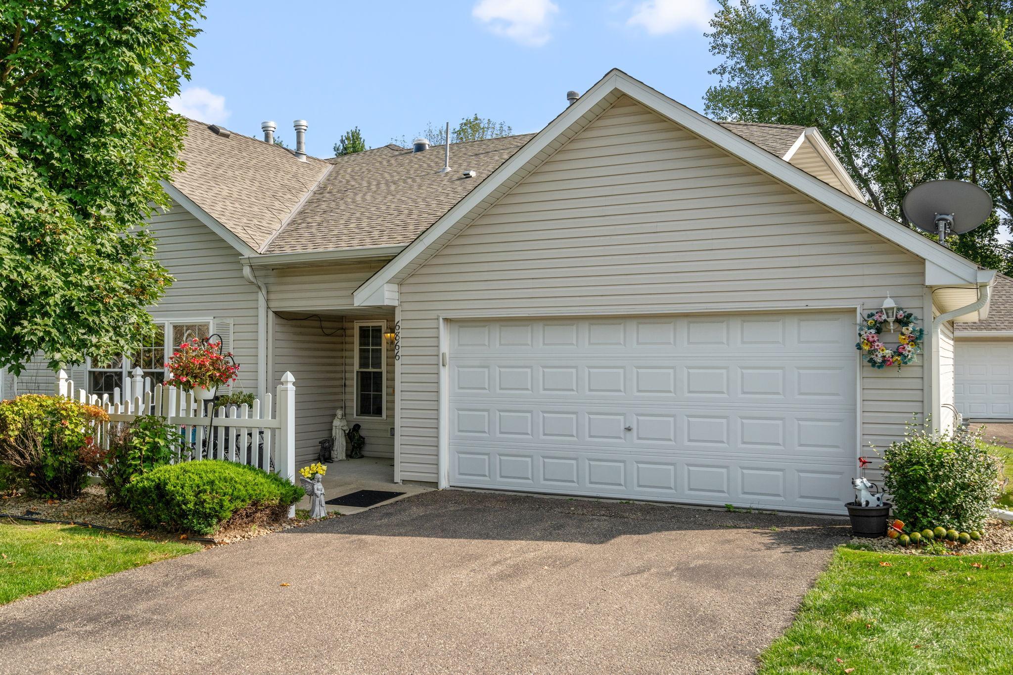2nd image of 6866 Blackhawk Trl #12, Inver Grove Heights, MN 55077 | MLS# 7112890