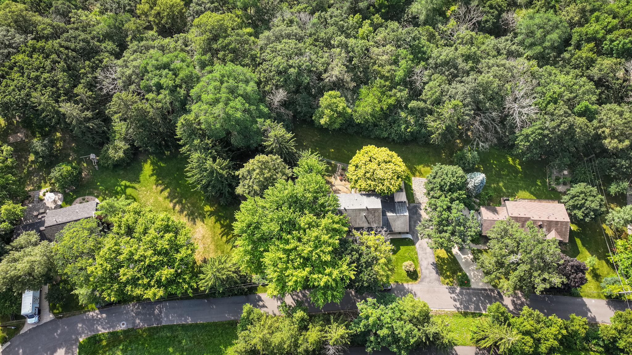 3rd image of 1440 Woodland Dr Sw, Rochester, MN 55902 | MLS# 7112905