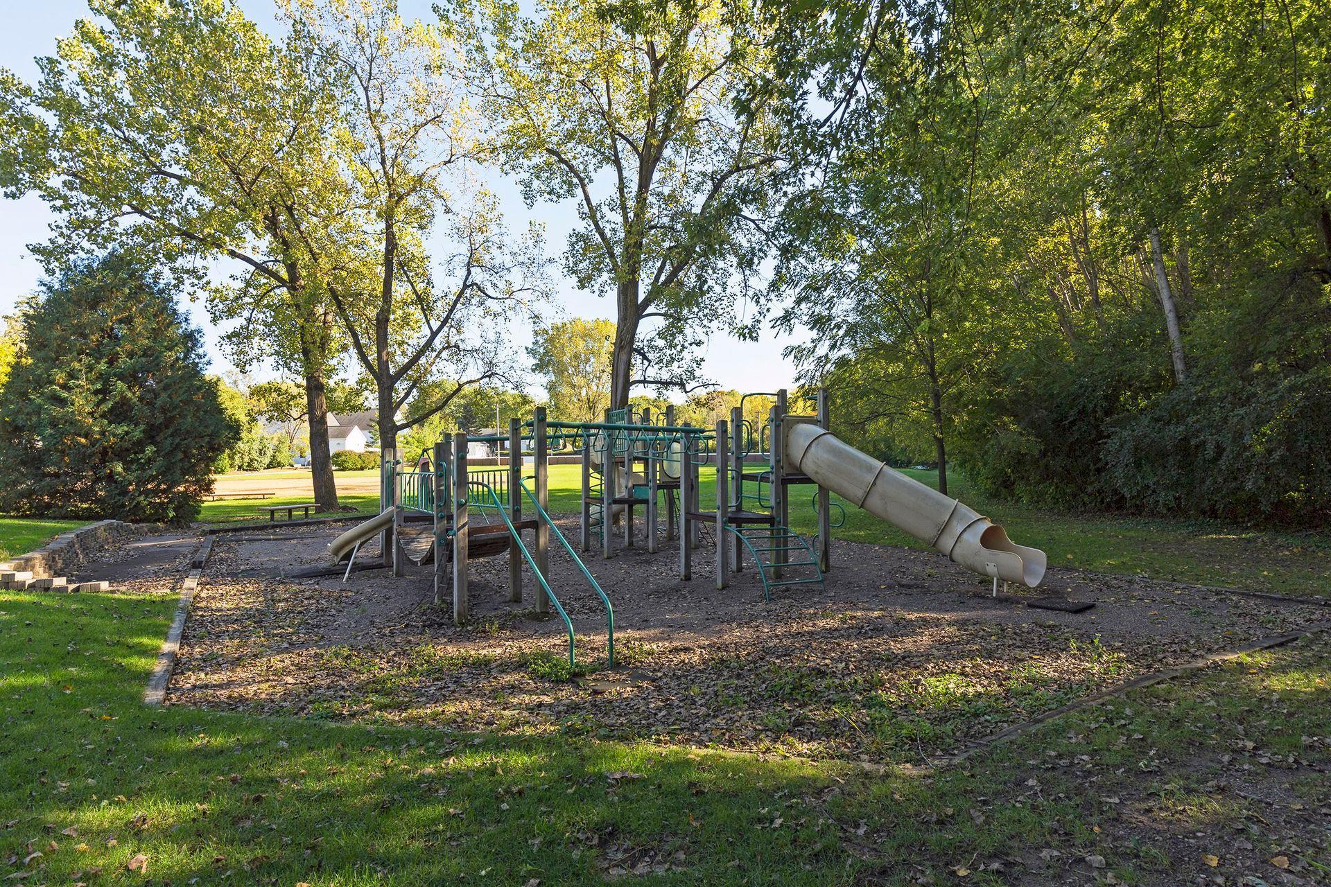 38th image of 20475 Summerville Rd, Excelsior, MN 55331 | MLS# 7112939