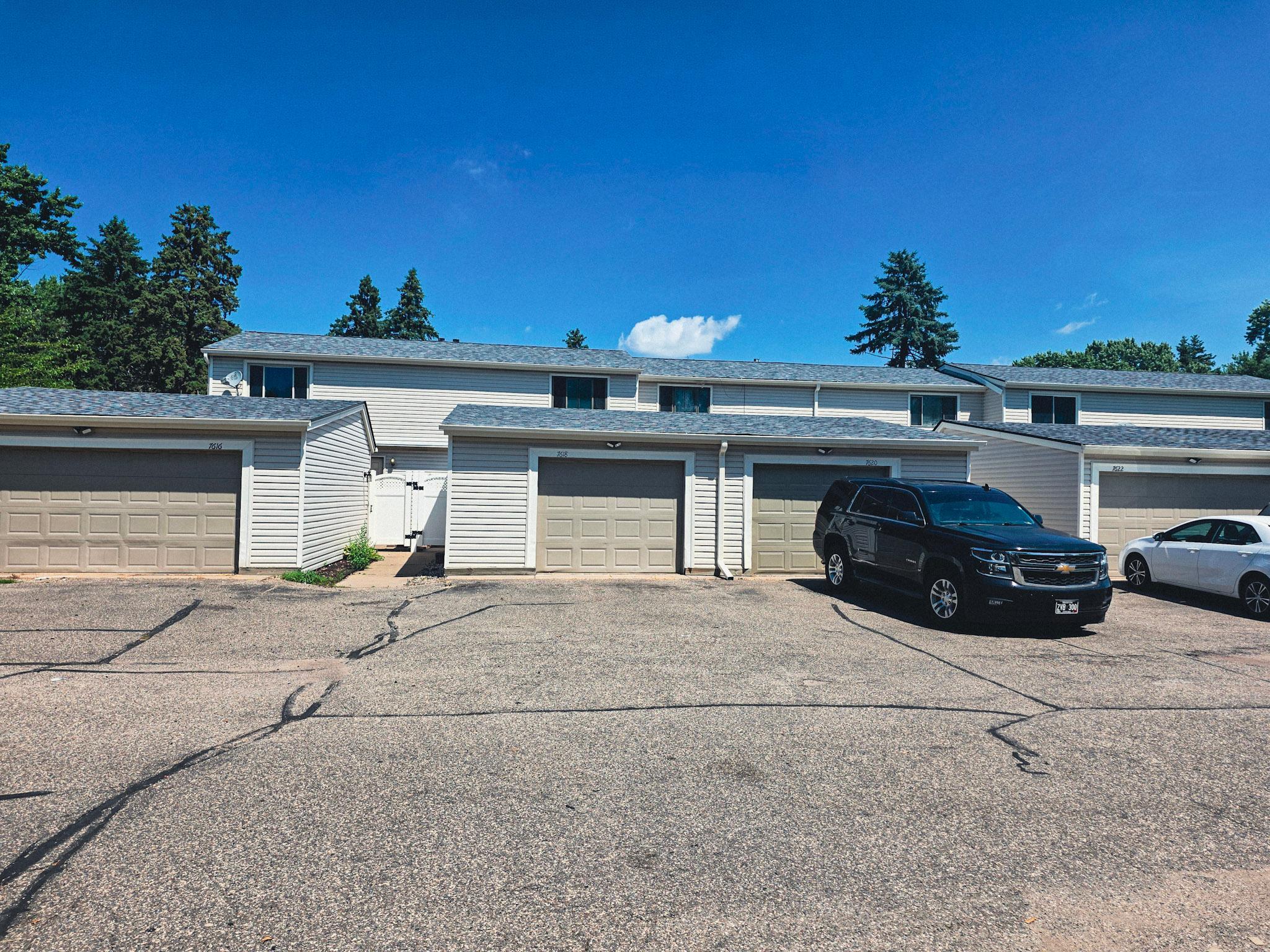 1st image of 7618 Hampshire Ave N, Brooklyn Park, MN 55428 | MLS# 7113007