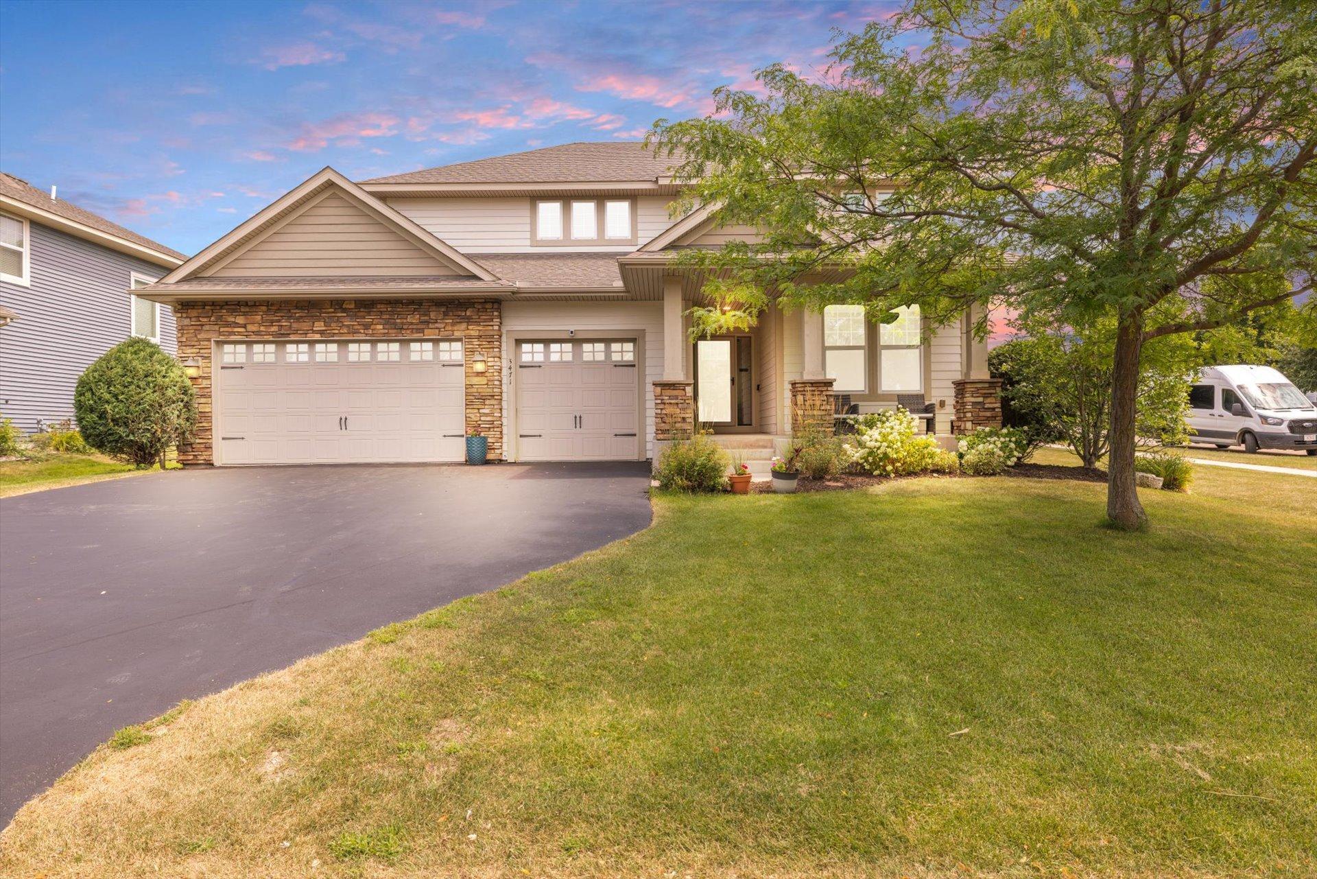 2nd image of 3471 Ridgestone Cir, Saint Paul, MN 55129 | MLS# 7113145