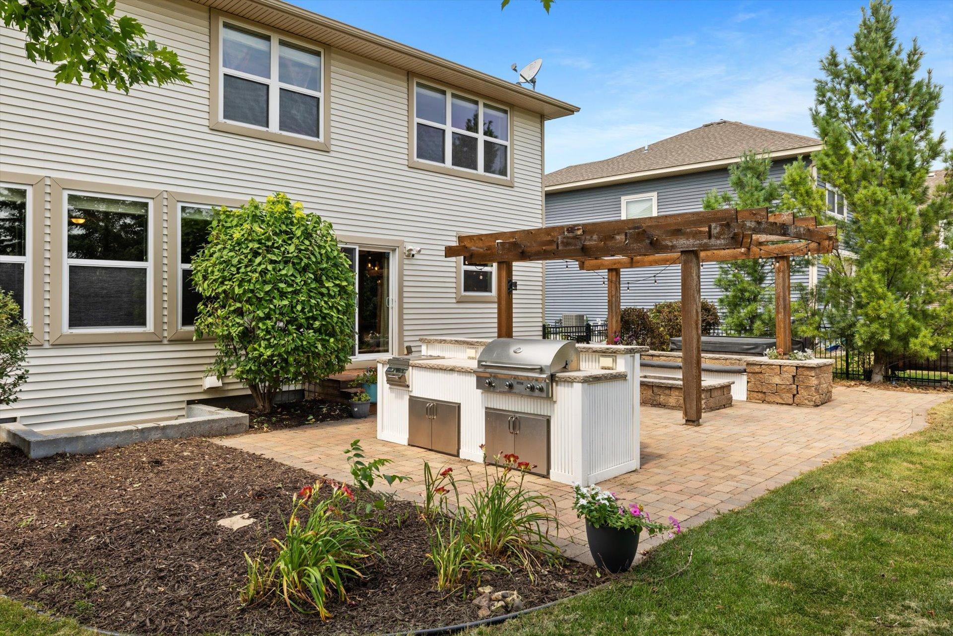 5th image of 3471 Ridgestone Cir, Saint Paul, MN 55129 | MLS# 7113145