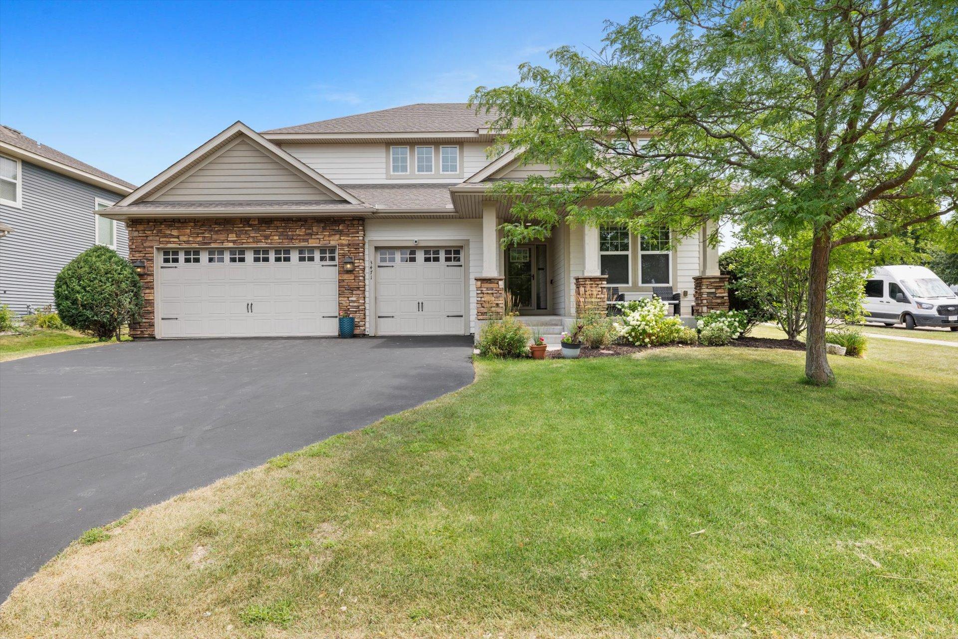 1st image of 3471 Ridgestone Cir, Saint Paul, MN 55129 | MLS# 7113145