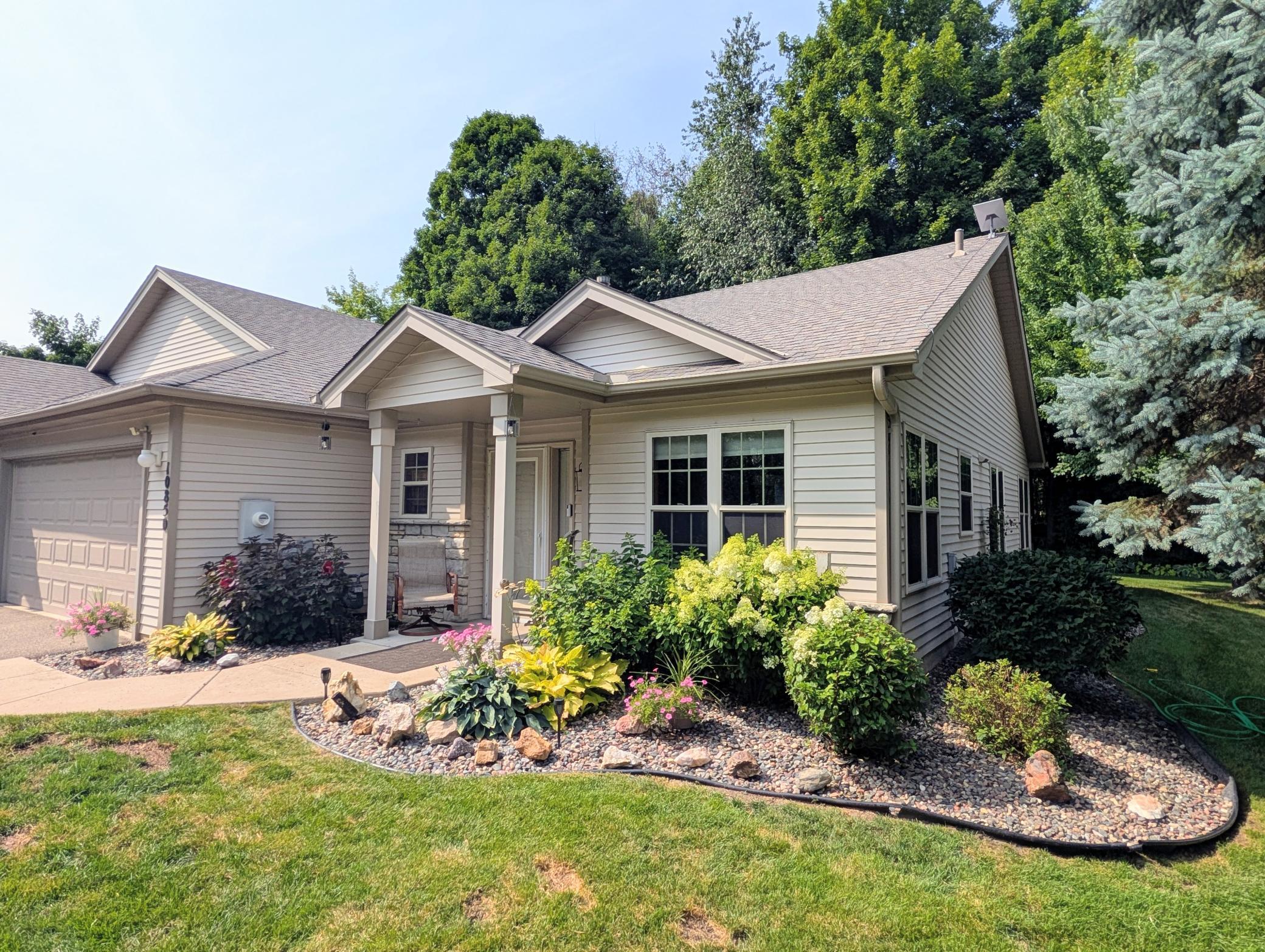 1st image of 10850 Woodland Dr, Chisago City, MN 55013 | MLS# 7113153
