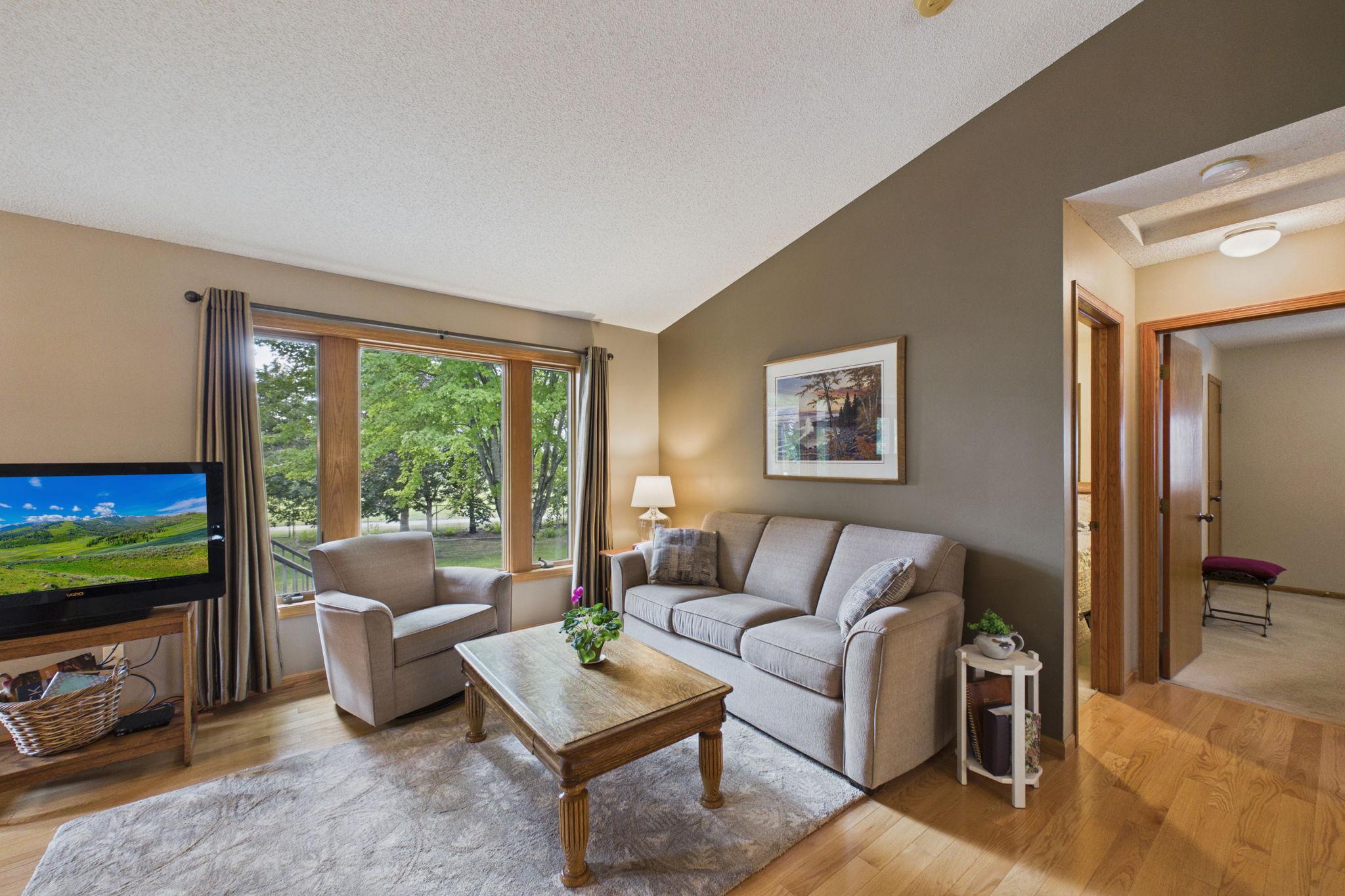 2nd image of 739 Kirche Hill Dr, Carver, MN 55315 | MLS# 7113157