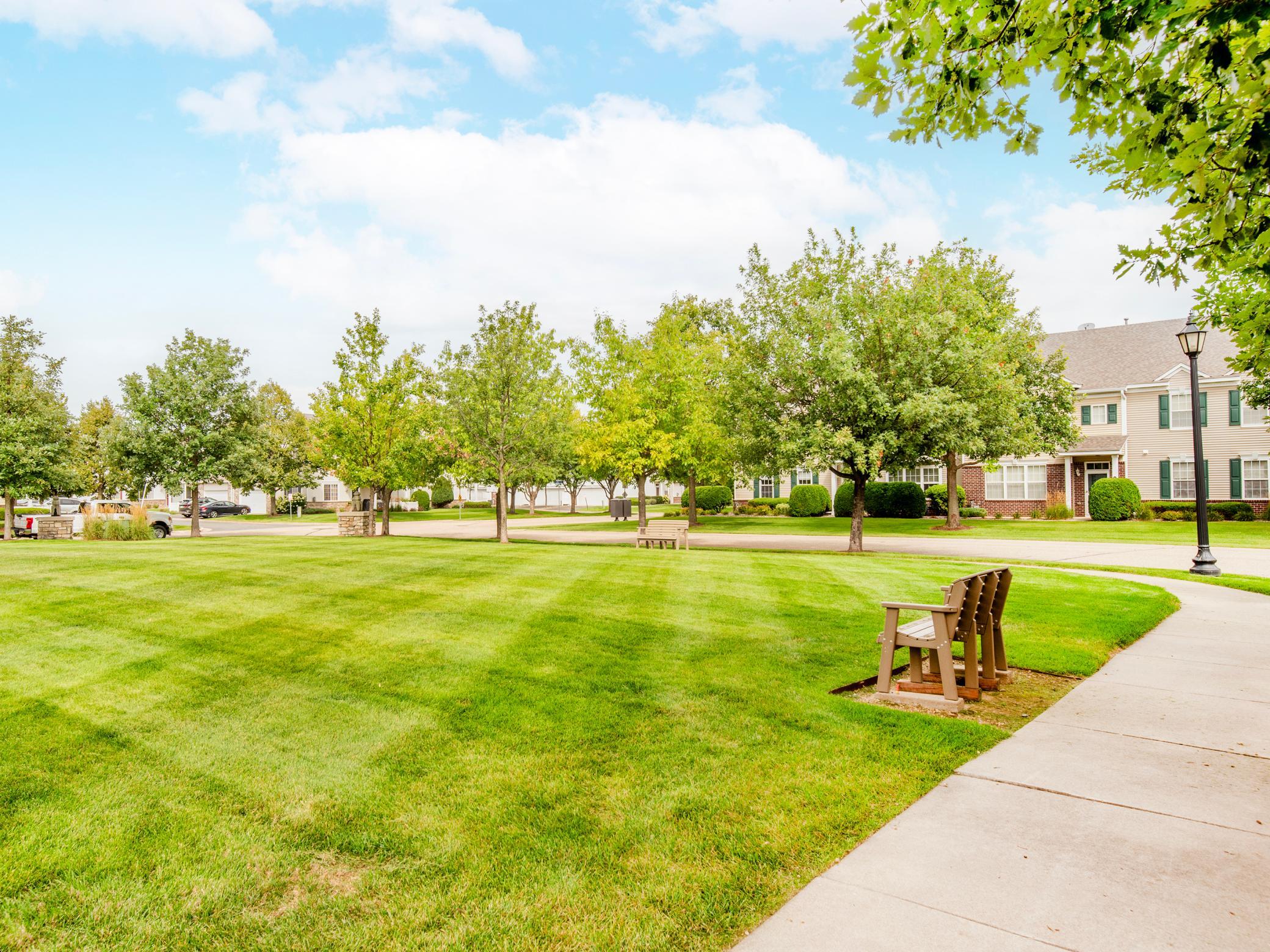 5th image of 11011 Oak Grove Cir #B, Saint Paul, MN 55129 | MLS# 7113167