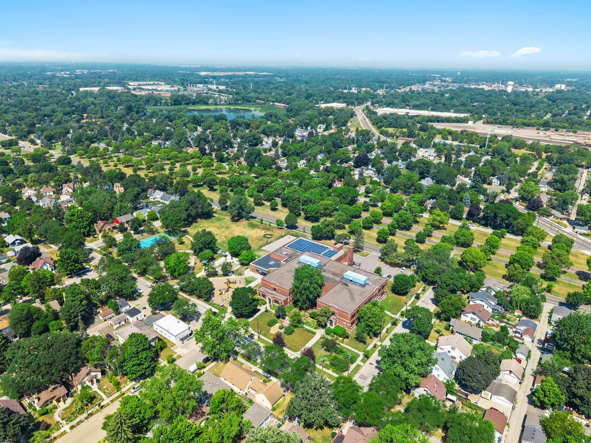 4th image of 4366 Thomas Ave N, Minneapolis, MN 55412 | MLS# 7113194