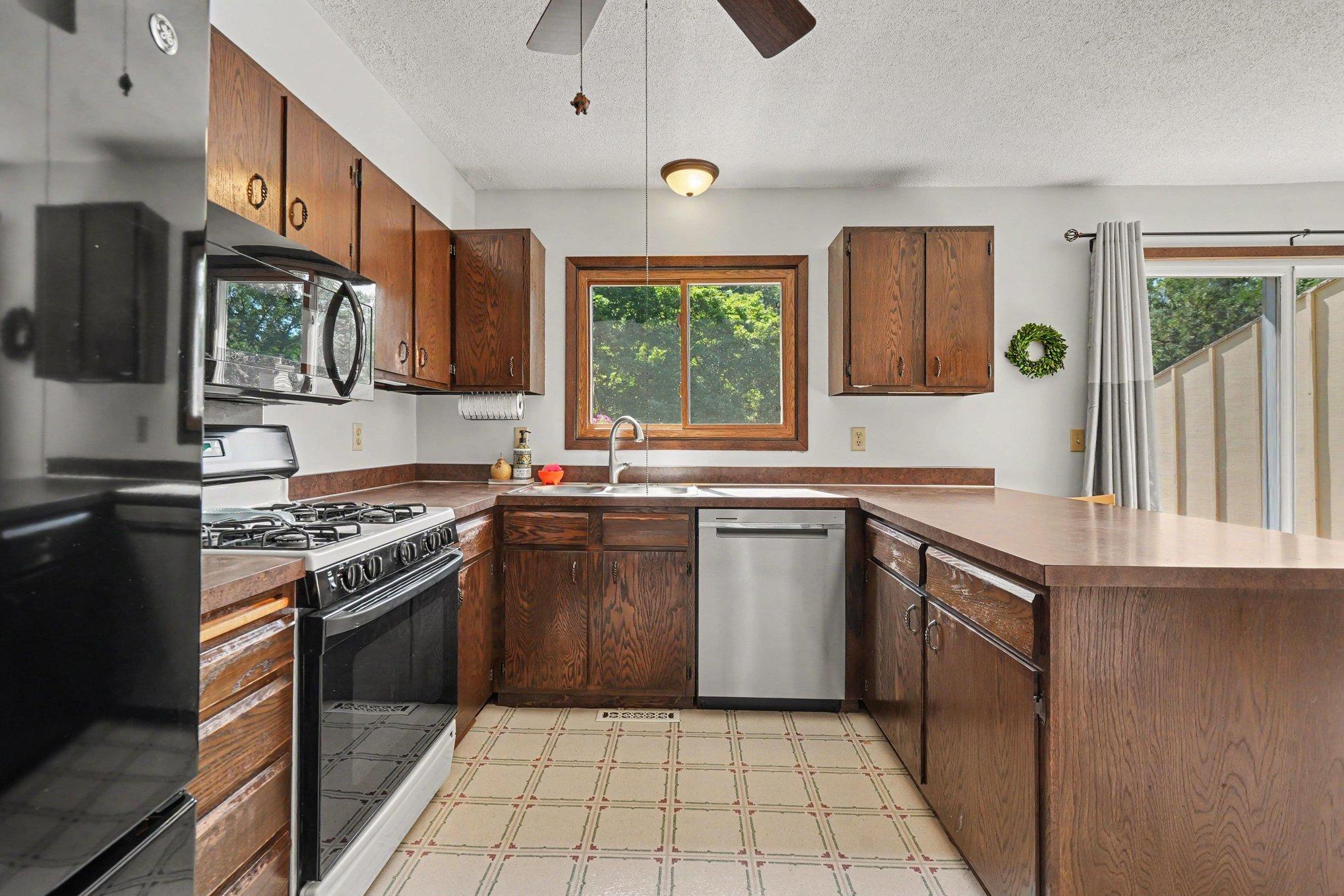 4th image of 293 River Woods Ln, Burnsville, MN 55337 | MLS# 7113263