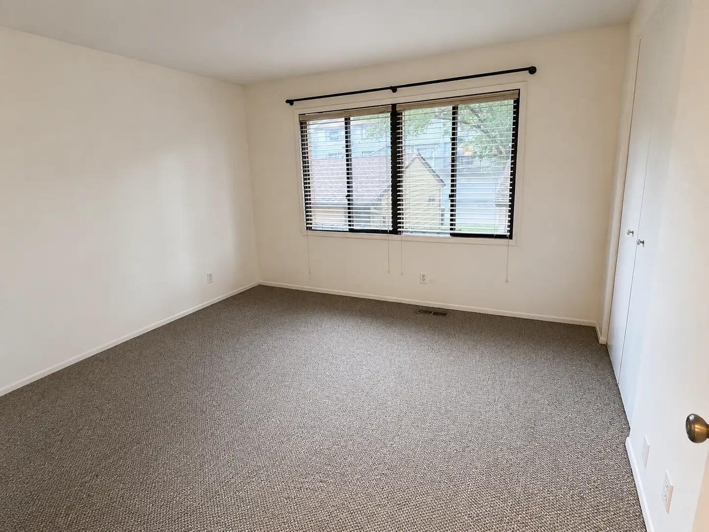 4th image of 240 W Eagle Lake Dr, Maple Grove, MN 55369 | MLS# 7113286