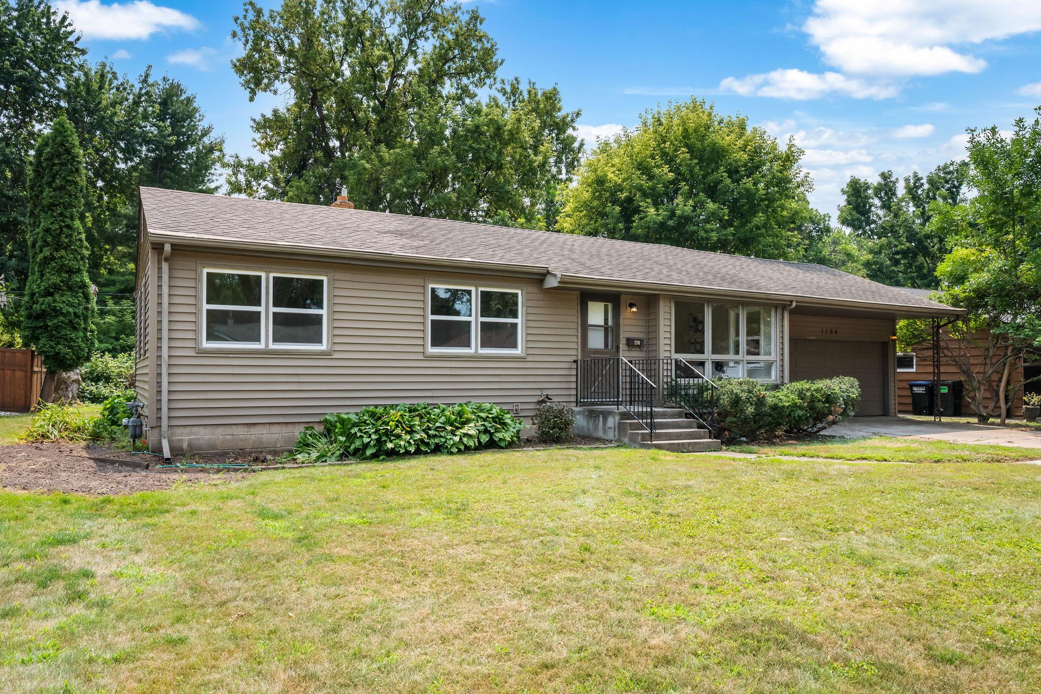 1st image of 1194 Ruggles St, Saint Paul, MN 55113 | MLS# 7113319