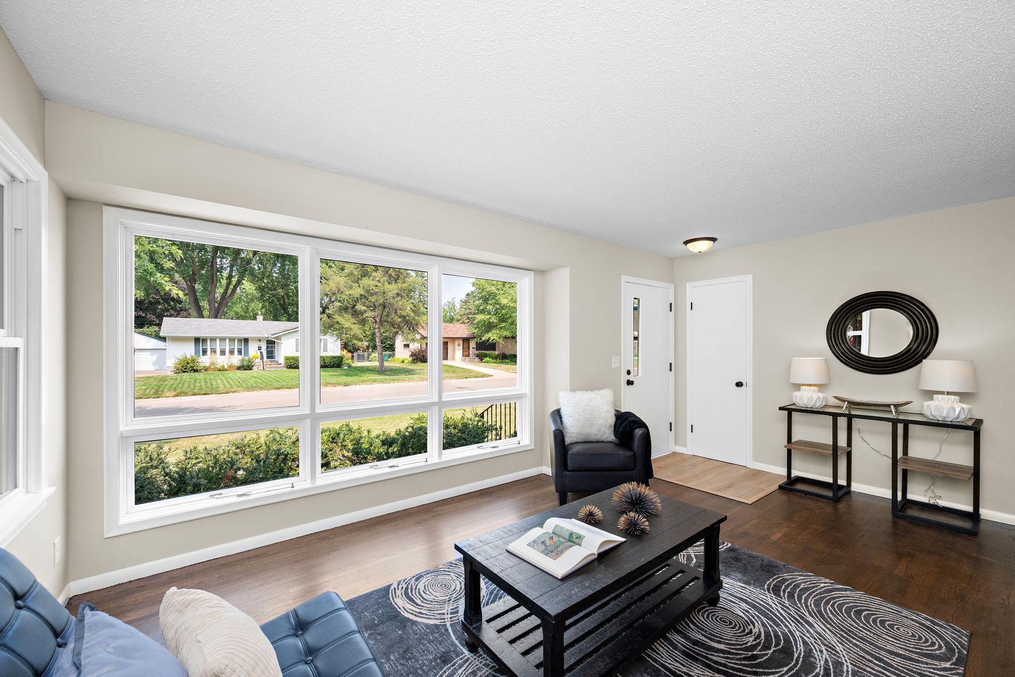 4th image of 1194 Ruggles St, Saint Paul, MN 55113 | MLS# 7113319