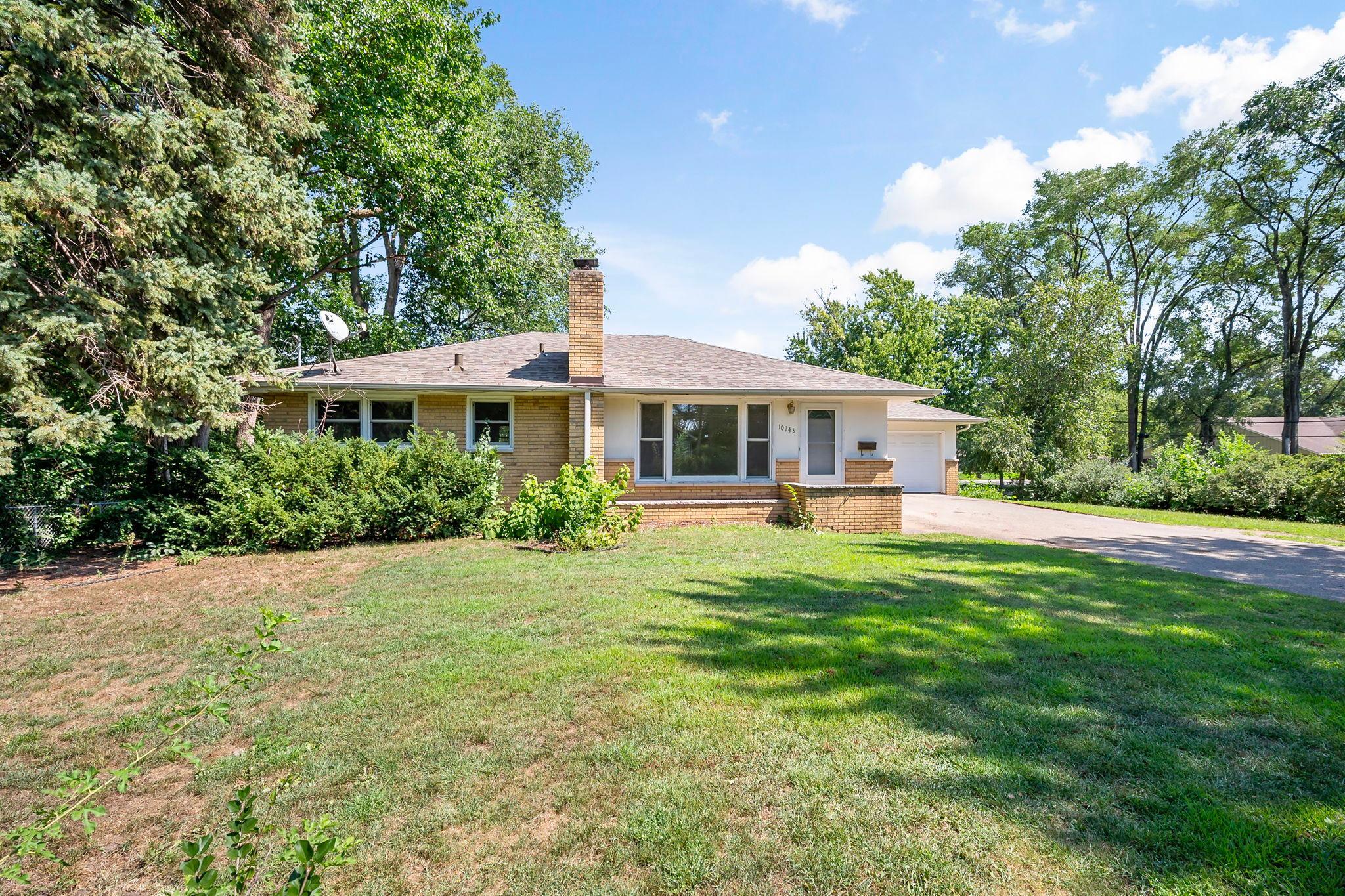 1st image of 10743 Zenith Ave S, Bloomington, MN 55431 | MLS# 7113339
