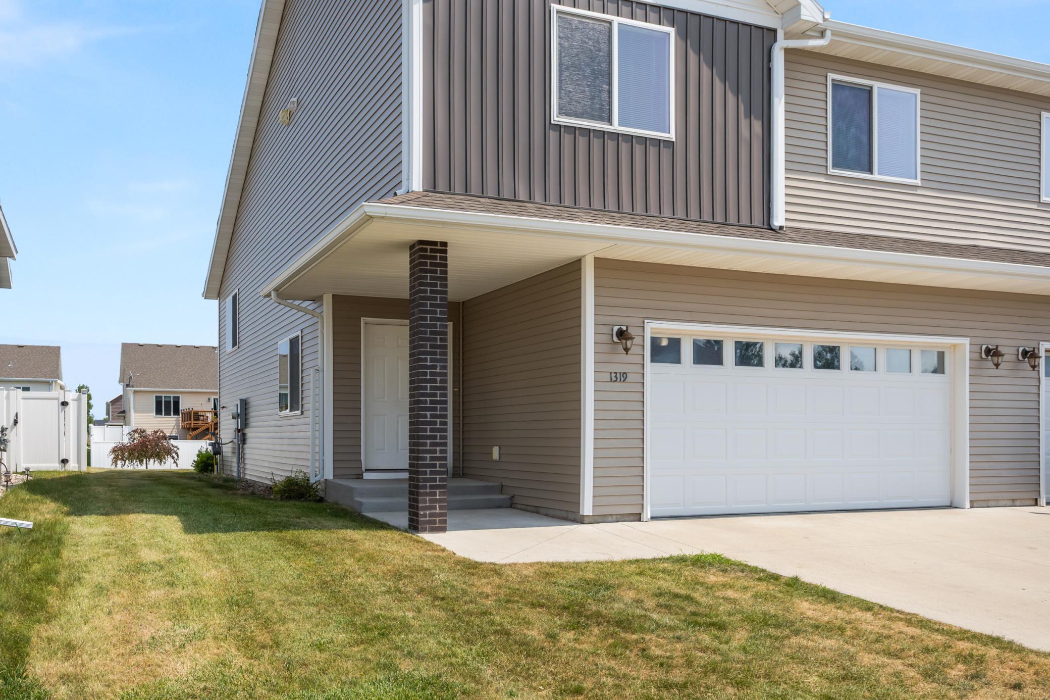 2nd image of 1319 13th St W, West Fargo, ND 58078 | MLS# 7113372