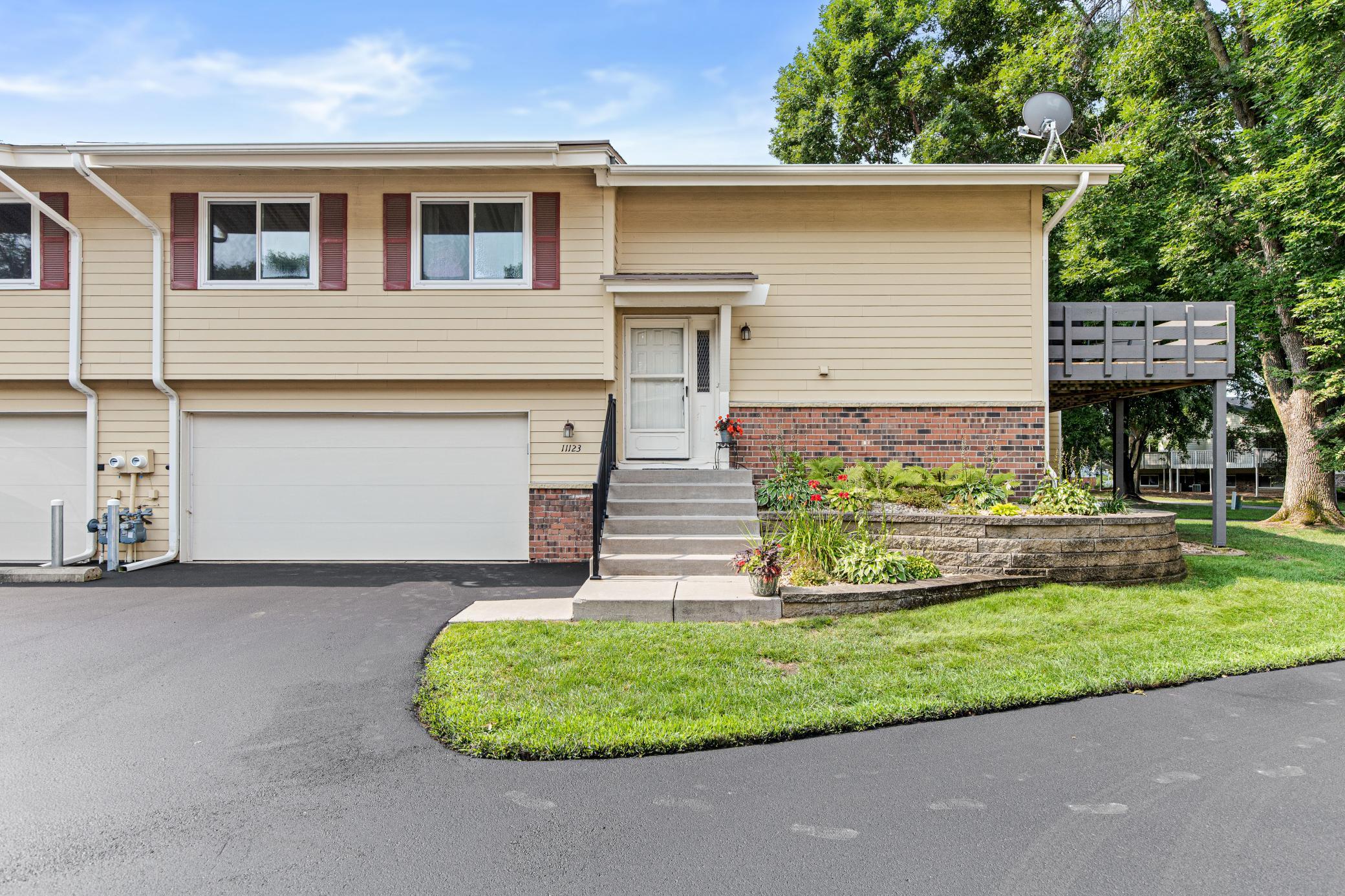 1st image of 11123 Xavier Cir, Minneapolis, MN 55437 | MLS# 7113400