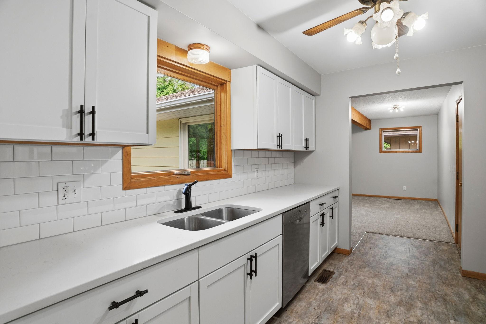 1st image of 4041 Jersey Ave N, Crystal, MN 55427 | MLS# 7113421