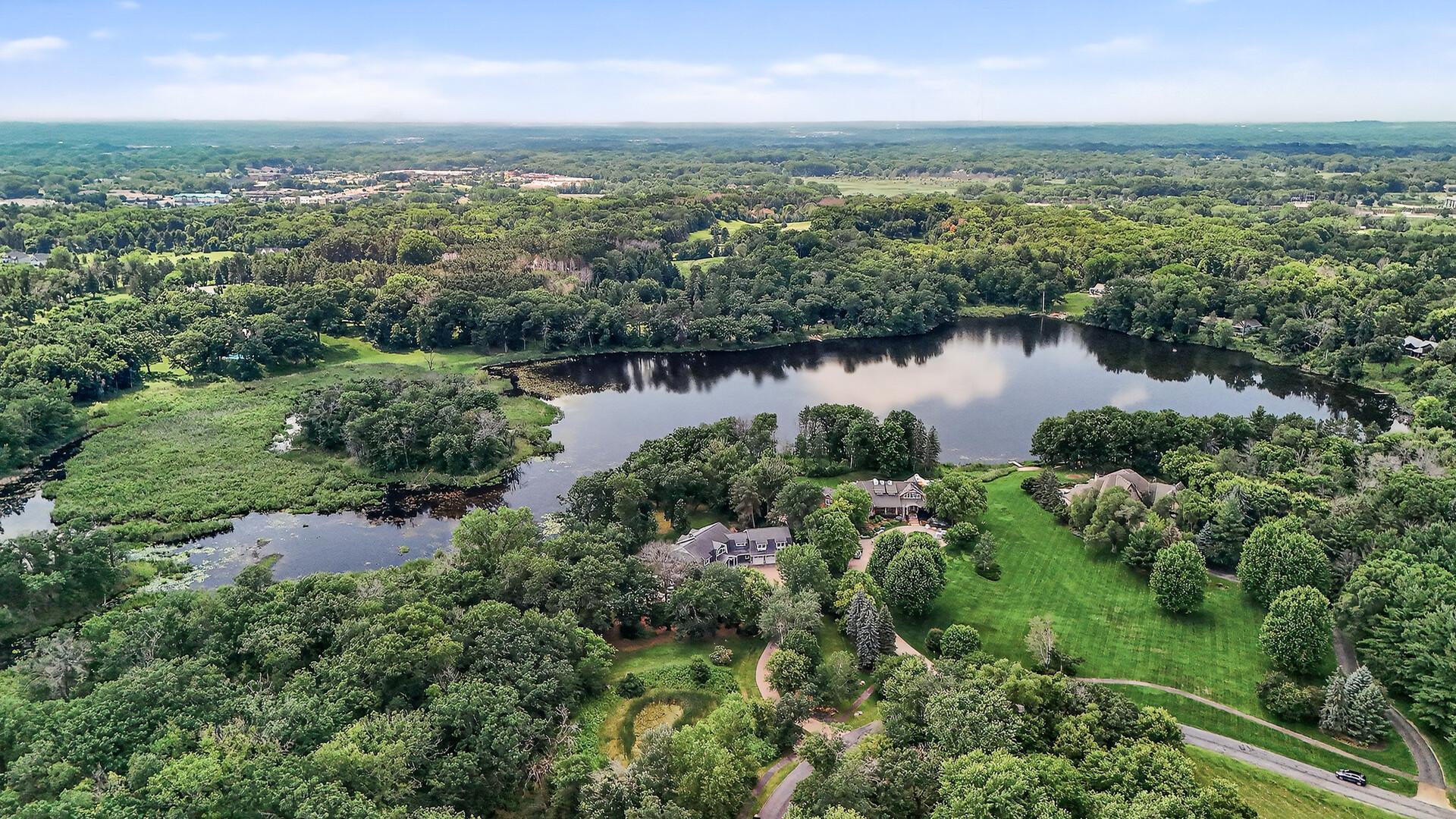 2nd image of 9 Hillary Farm Ln, Saint Paul, MN 55110 | MLS# 7113422