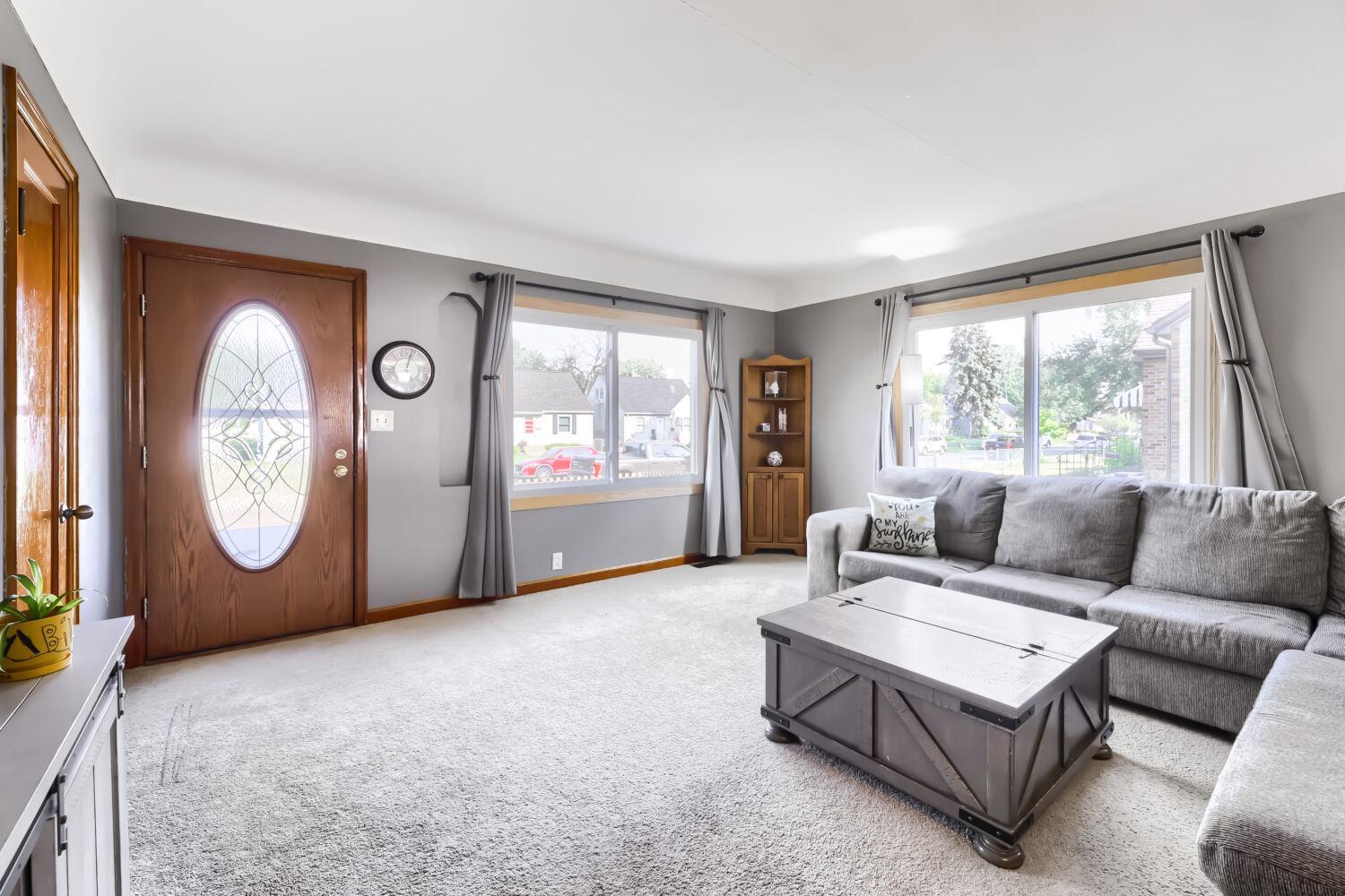 4th image of 824 6Th Ave S, South Saint Paul, MN 55075 | MLS# 7113435