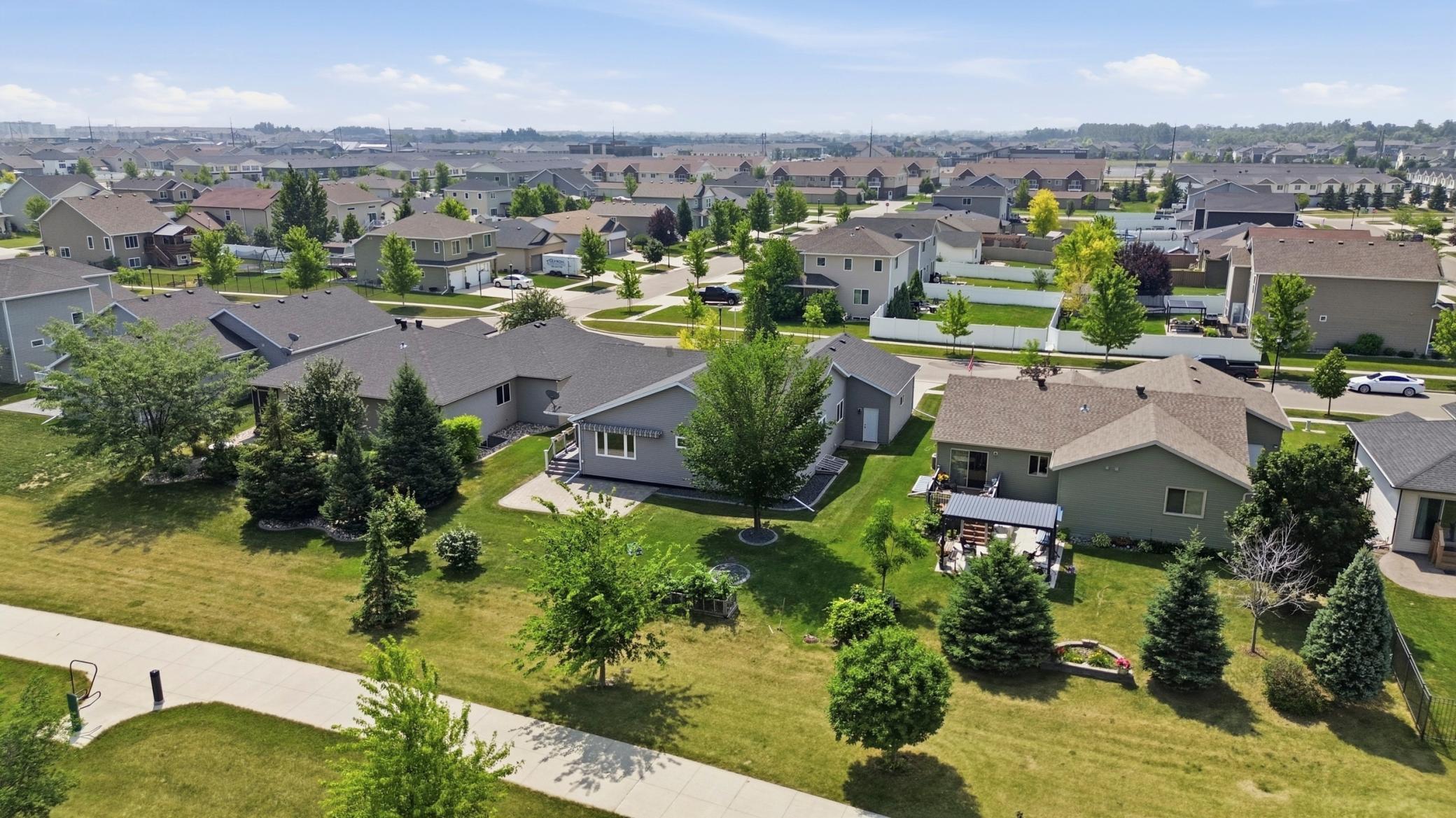 3rd image of 216 30Th Ave E, West Fargo, ND 58078 | MLS# 7113514