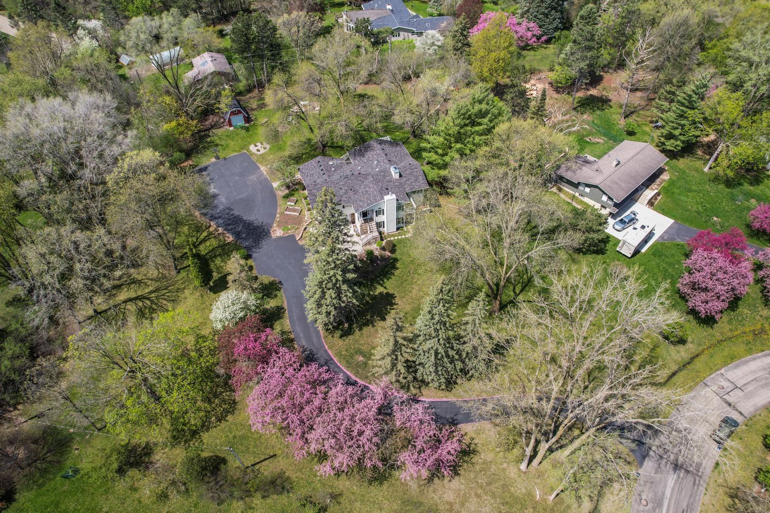 2nd image of 2211 Lenwood Dr Sw, Rochester, MN 55902 | MLS# 7113518