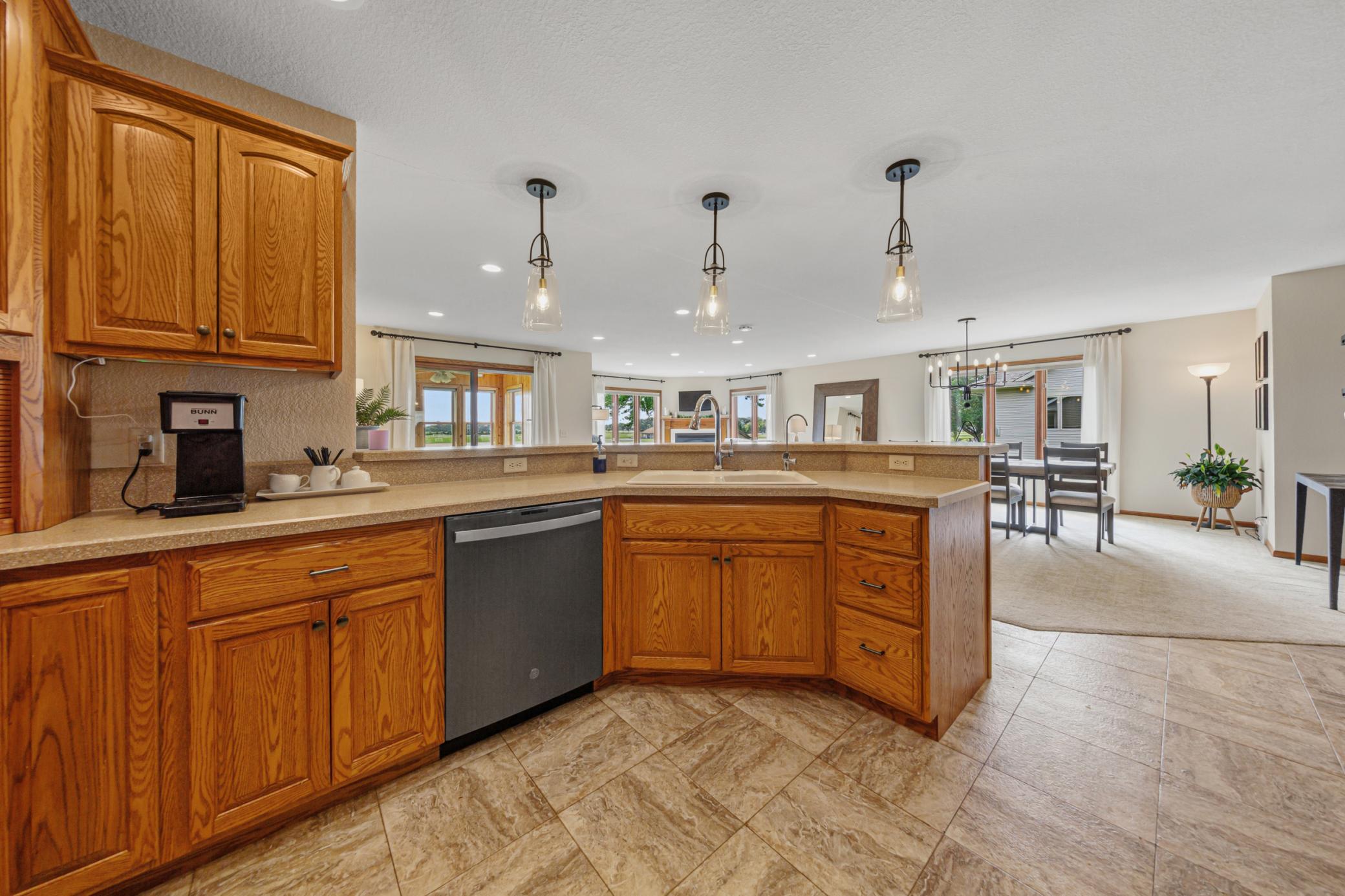 4th image of 580 Southwind Dr, Fairmont, MN 56031 | MLS# 7113526