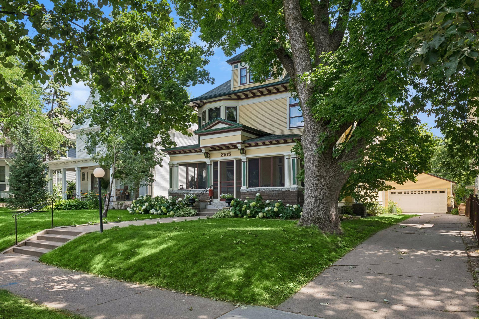 3rd image of 2105 Girard Ave S, Minneapolis, MN 55405 | MLS# 7113551