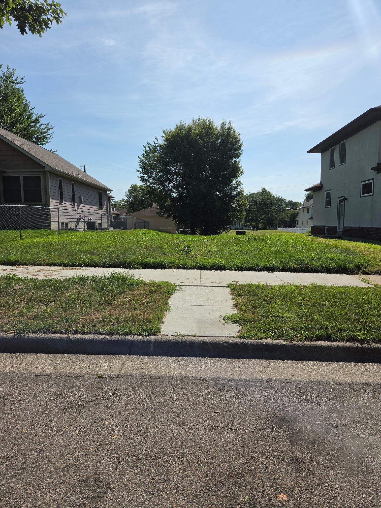 1st image of 1722 Thomas Ave N, Minneapolis, MN 55411 | MLS# 7113574