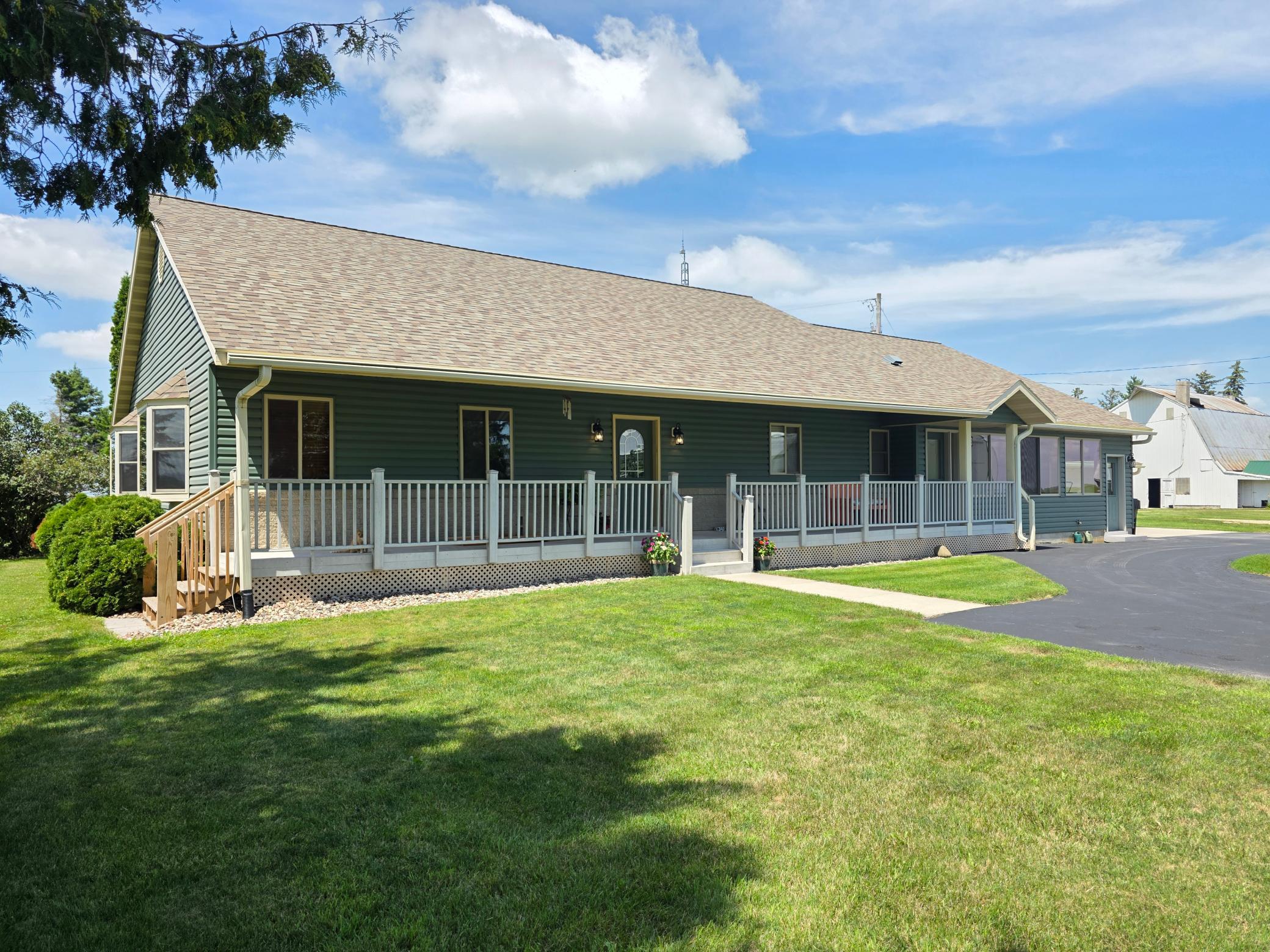 2nd image of 5831 51st St Ne, Rochester, MN 55906 | MLS# 7113603