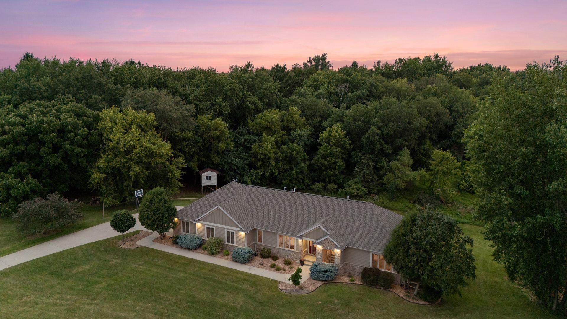 2nd image of 1057 Ridge Crest Ln Nw, Rochester, MN 55901 | MLS# 7113700