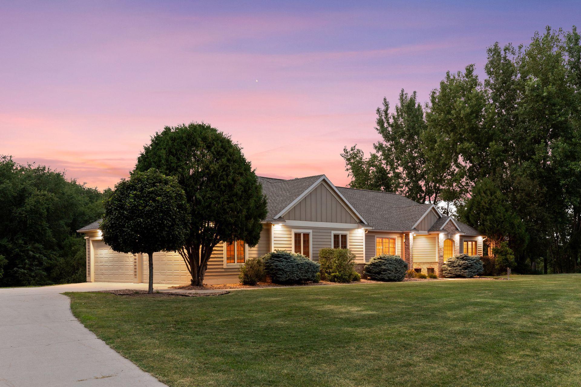 1st image of 1057 Ridge Crest Ln Nw, Rochester, MN 55901 | MLS# 7113700