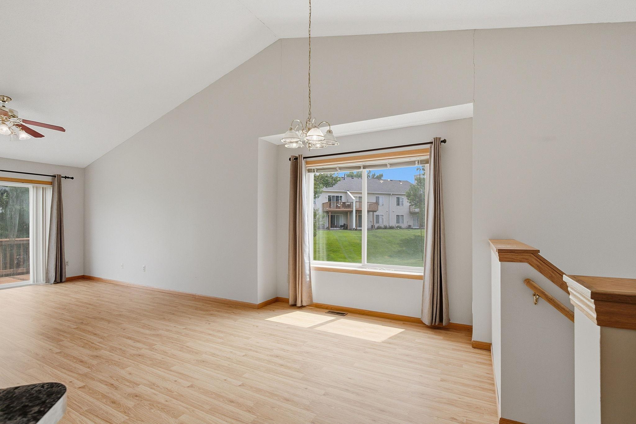 5th image of 9816 Zinnia Ln N, Maple Grove, MN 55369 | MLS# 7113743