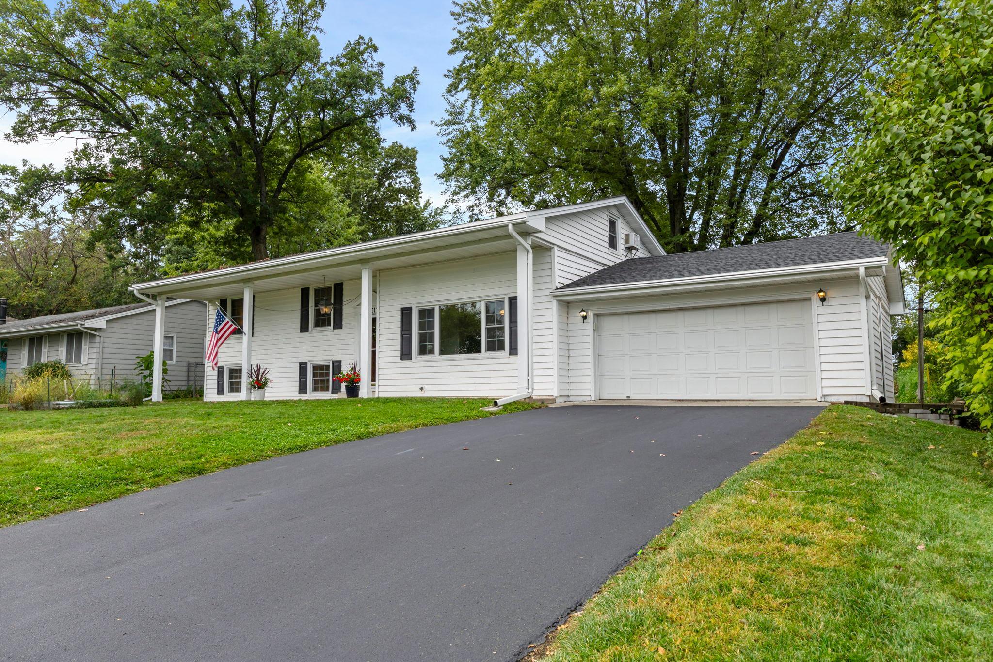 2nd image of 3617 Ensign Ave N, New Hope, MN 55427 | MLS# 7113756