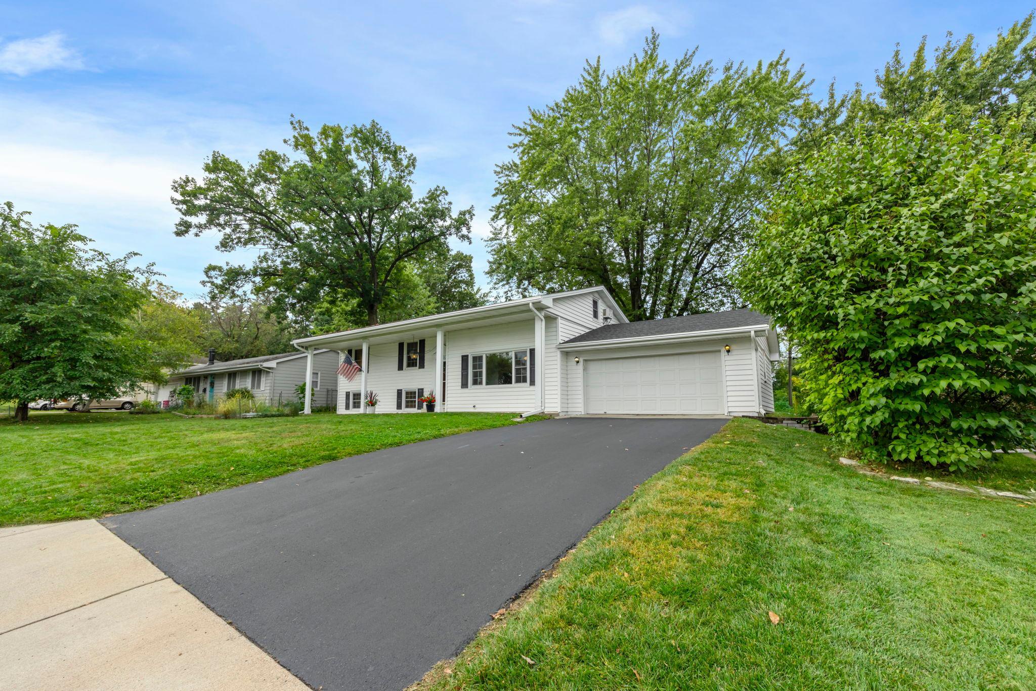 3rd image of 3617 Ensign Ave N, New Hope, MN 55427 | MLS# 7113756