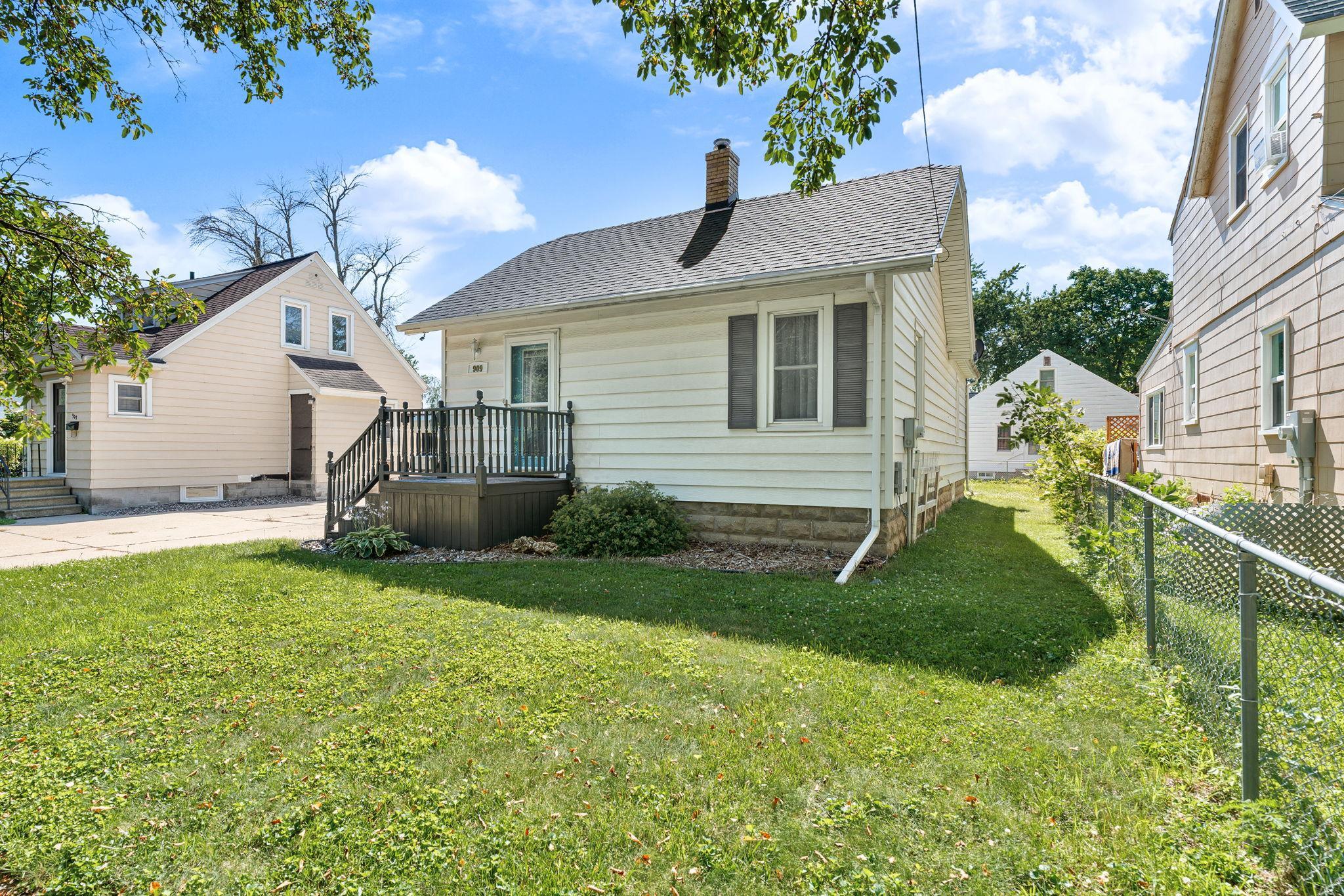 1st image of 909 11th St Nw, Austin, MN 55912 | MLS# 7113788
