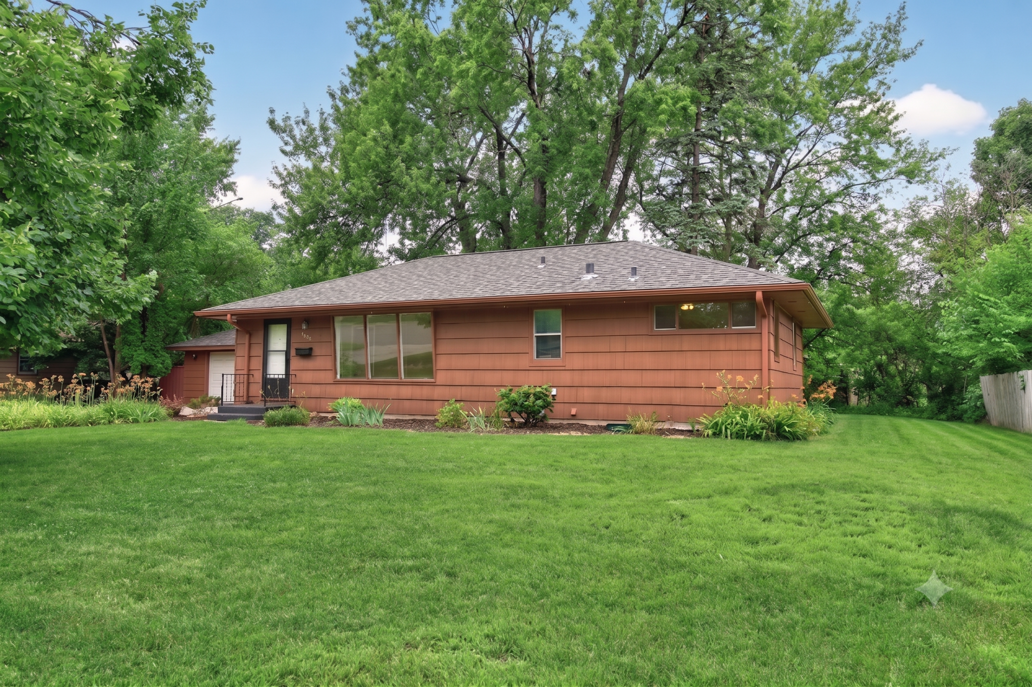 2nd image of 6941 Idaho Ave N, Brooklyn Park, MN 55428 | MLS# 7113804