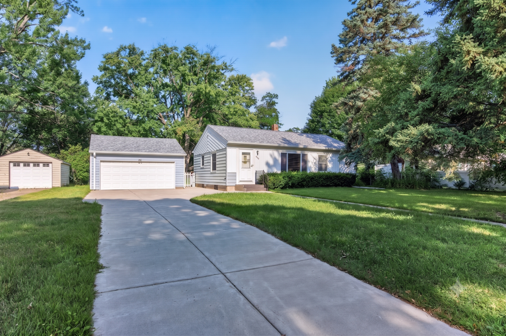 2nd image of 2909 Pascal St, Saint Paul, MN 55113 | MLS# 7113805