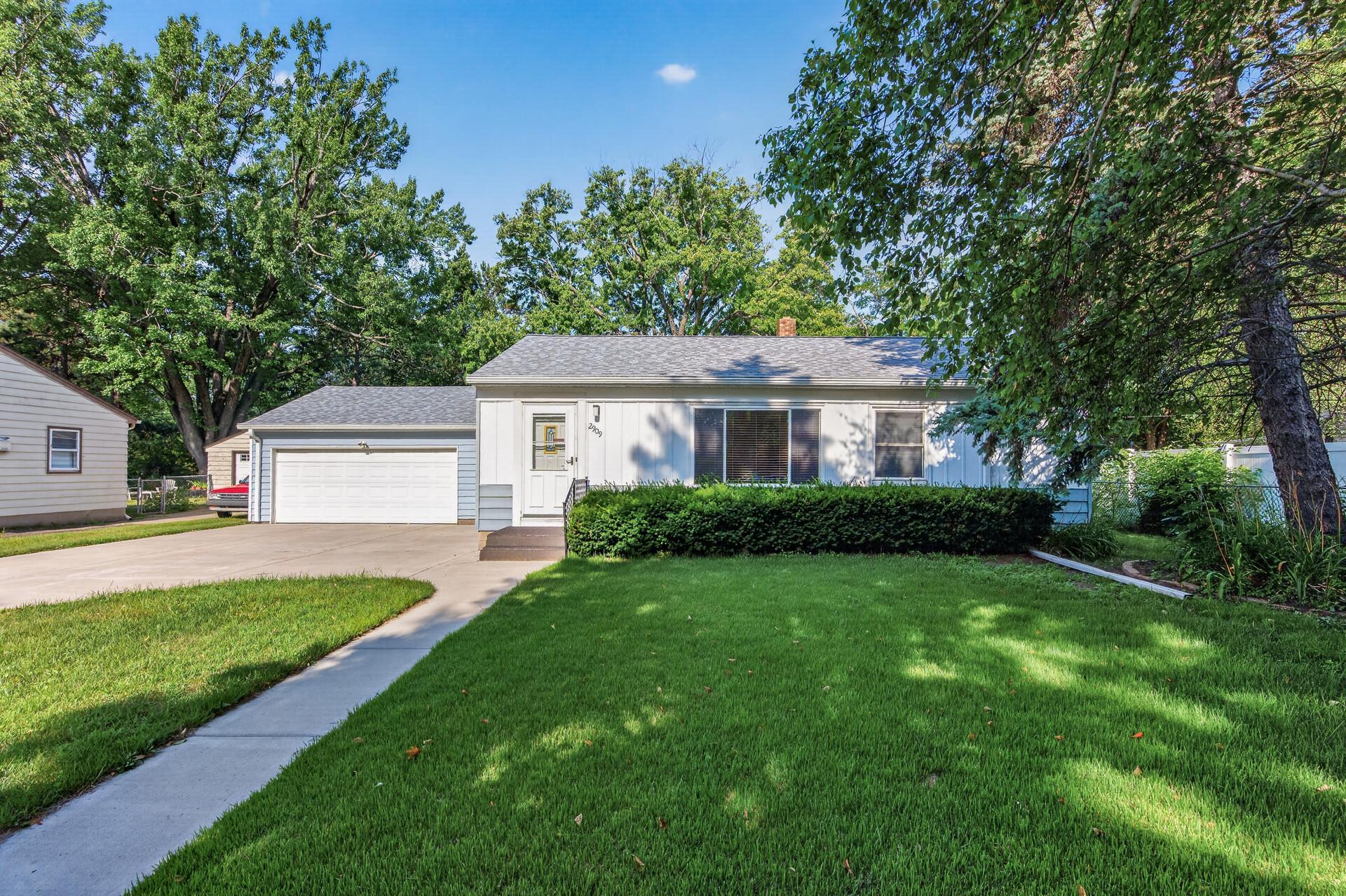 1st image of 2909 Pascal St, Saint Paul, MN 55113 | MLS# 7113805