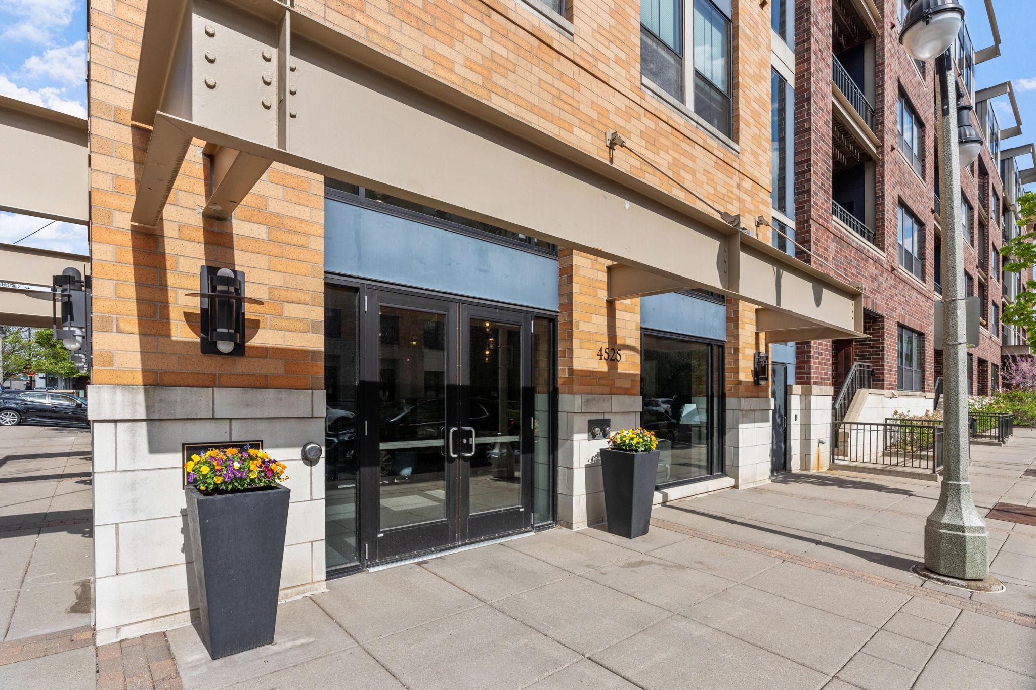 3rd image of 4525 Park Commons Dr #521, Minneapolis, MN 55416 | MLS# 7113823