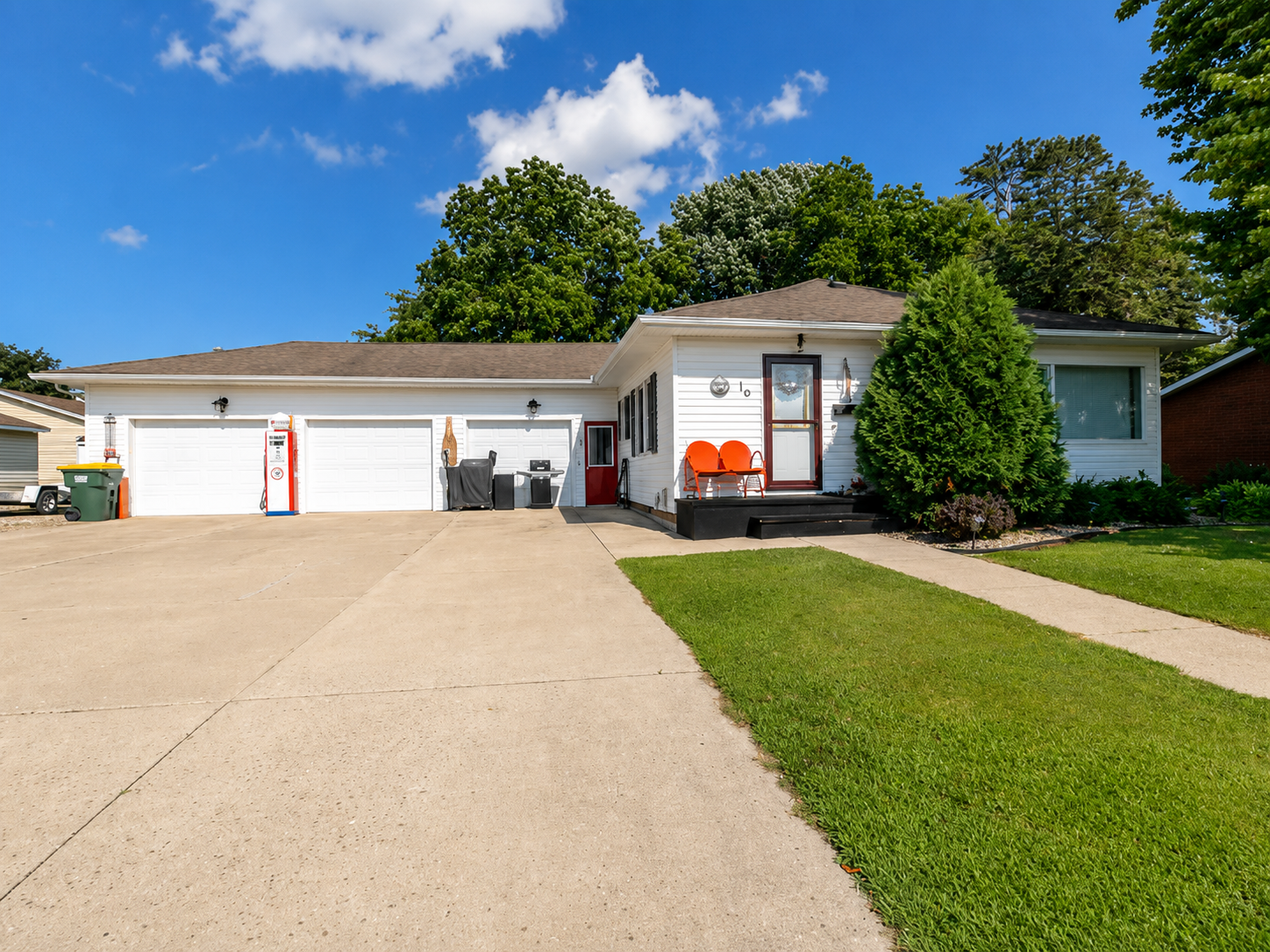 Homes for sale in Madelia, MN | 10 Buck Ave Ne, Madelia, MN 56062 | MLS# 7113877