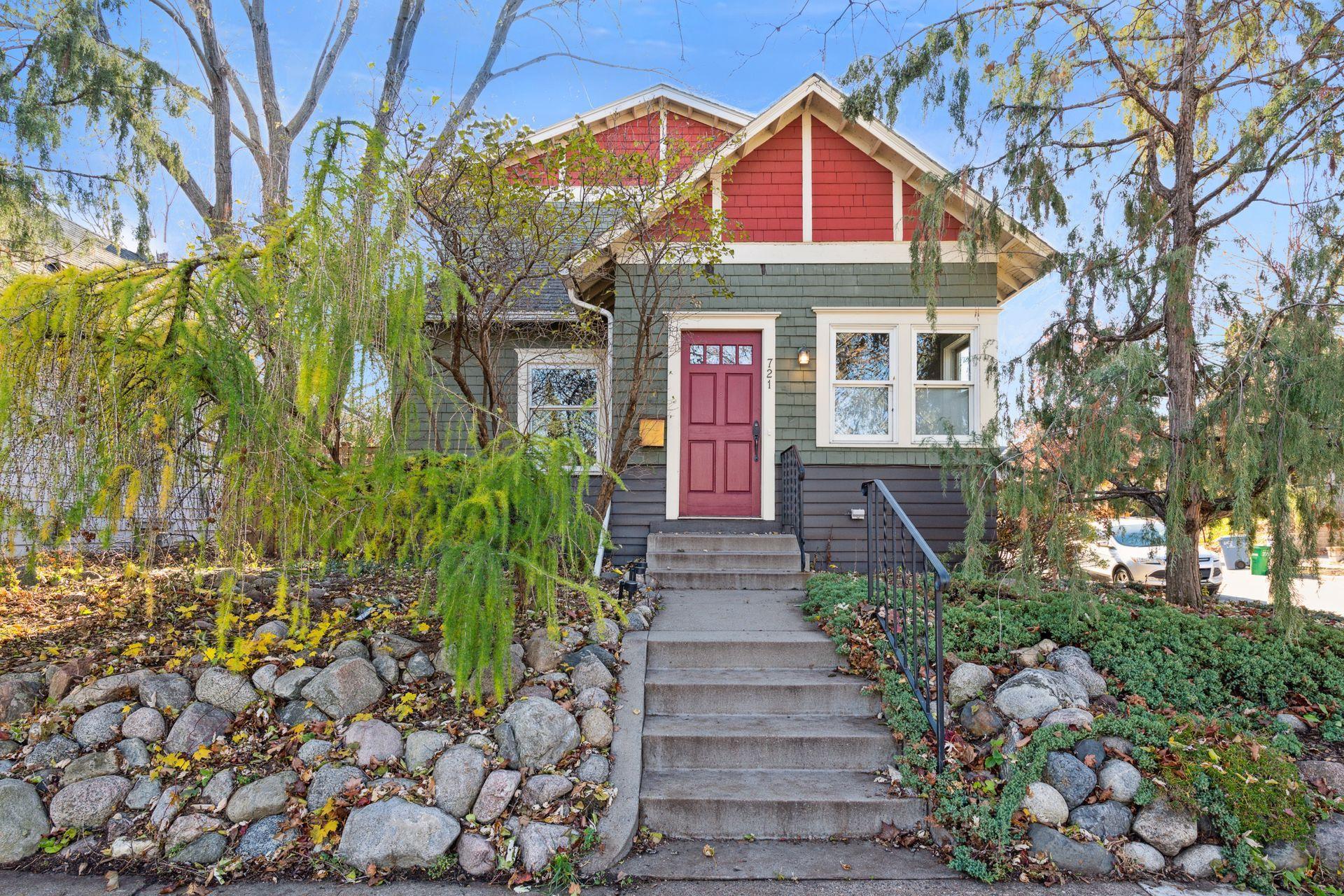 1st image of 721 W 40th St, Minneapolis, MN 55409 | MLS# 7113901