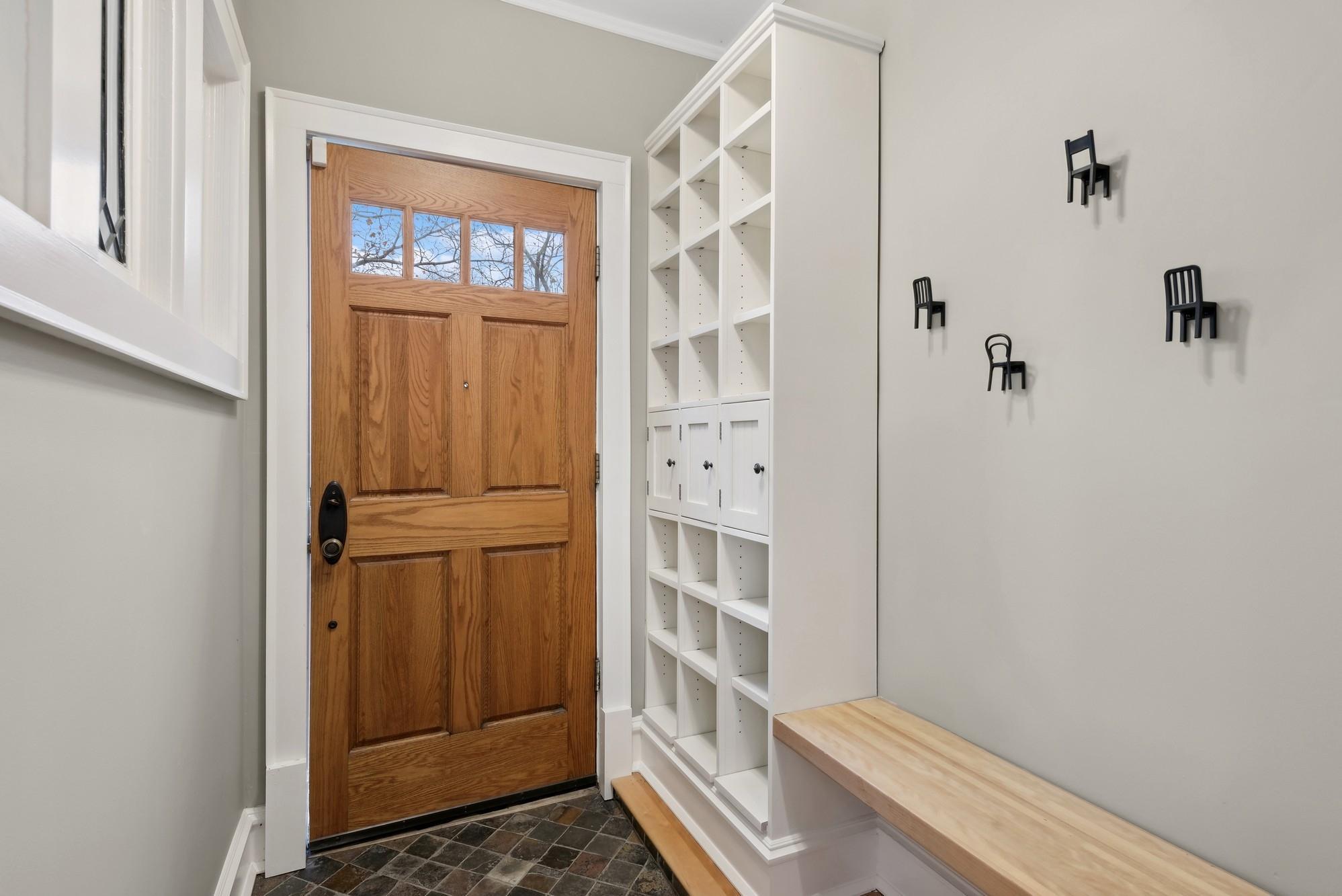 3rd image of 721 W 40Th St, Minneapolis, MN 55409 | MLS# 7113901