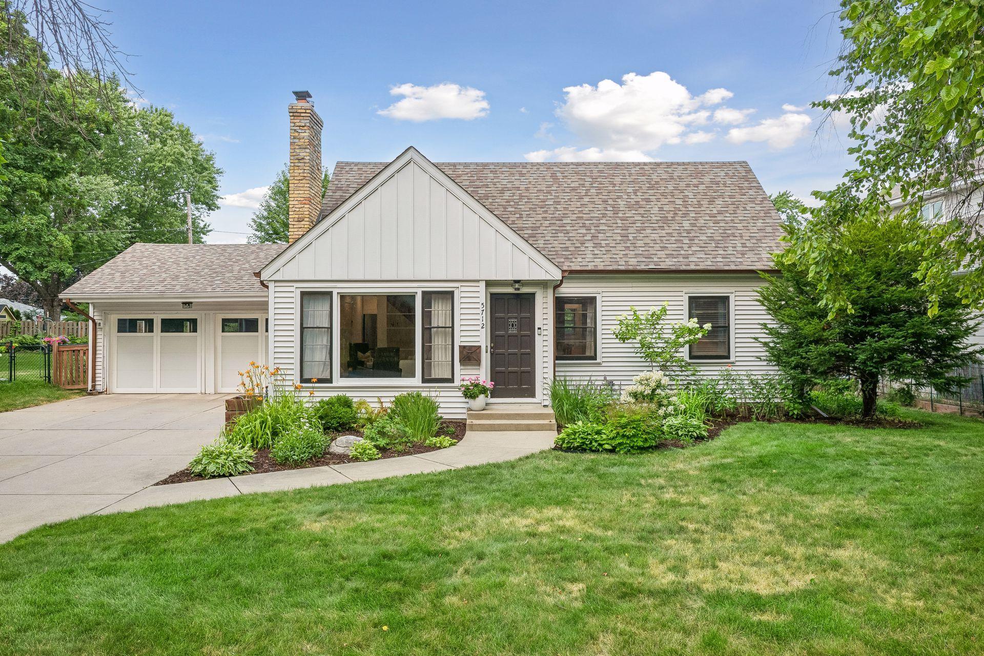 1st image of 5712 York Ave S, Edina, MN 55410 | MLS# 7113914