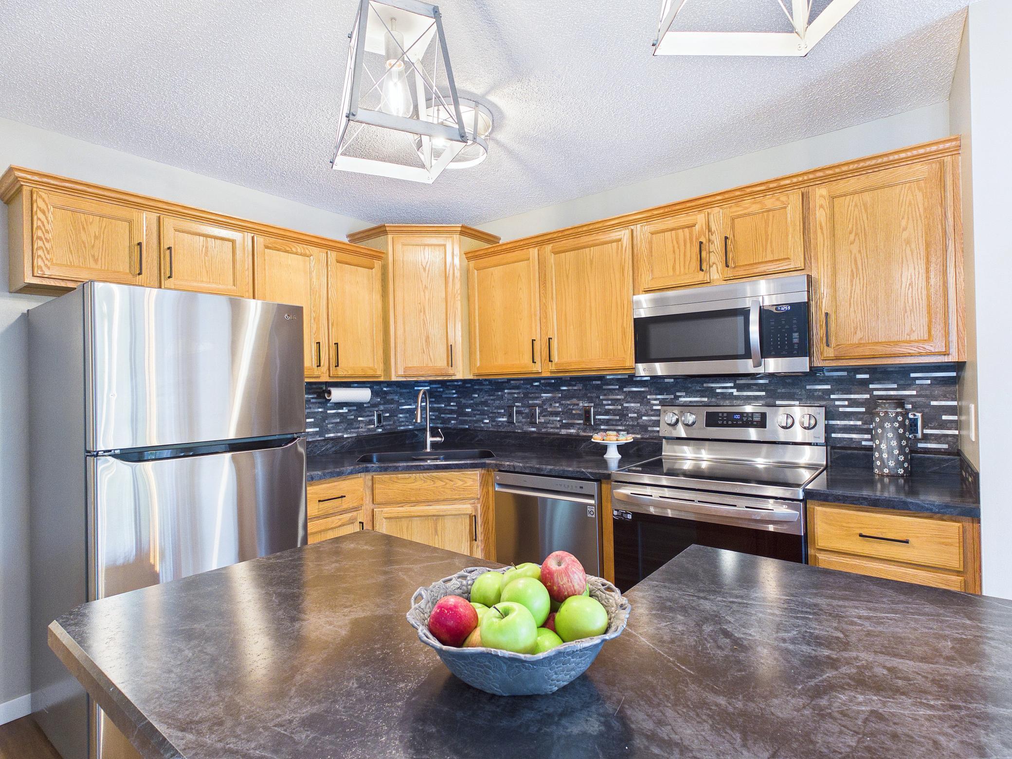 2nd image of 2048 Willow Cir, Hugo, MN 55038 | MLS# 7113948