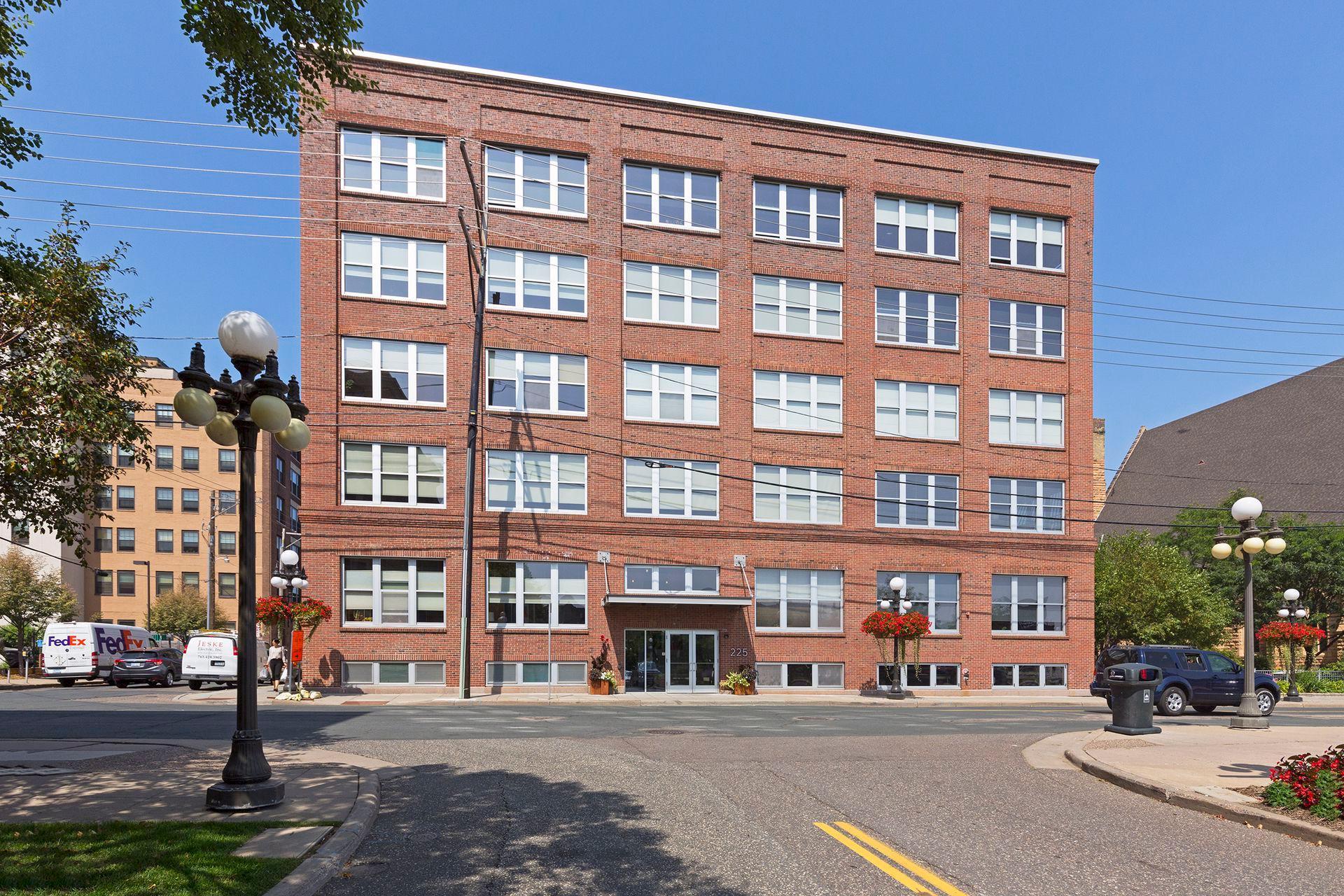 1st image of 225 9th St E #304, Saint Paul, MN 55101 | MLS# 7113952