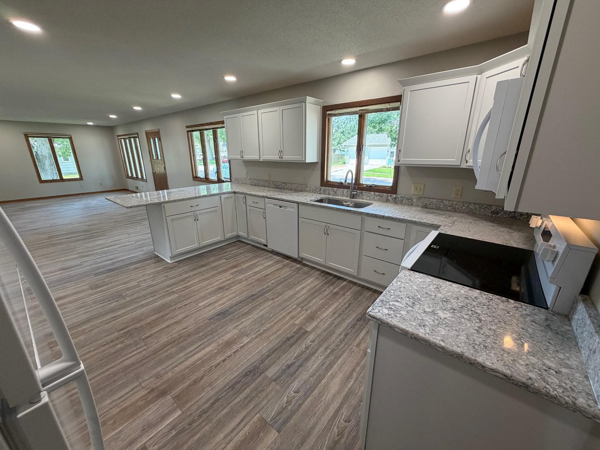 5th image of 305 W 3Rd St, Winthrop, MN 55396 | MLS# 7114011