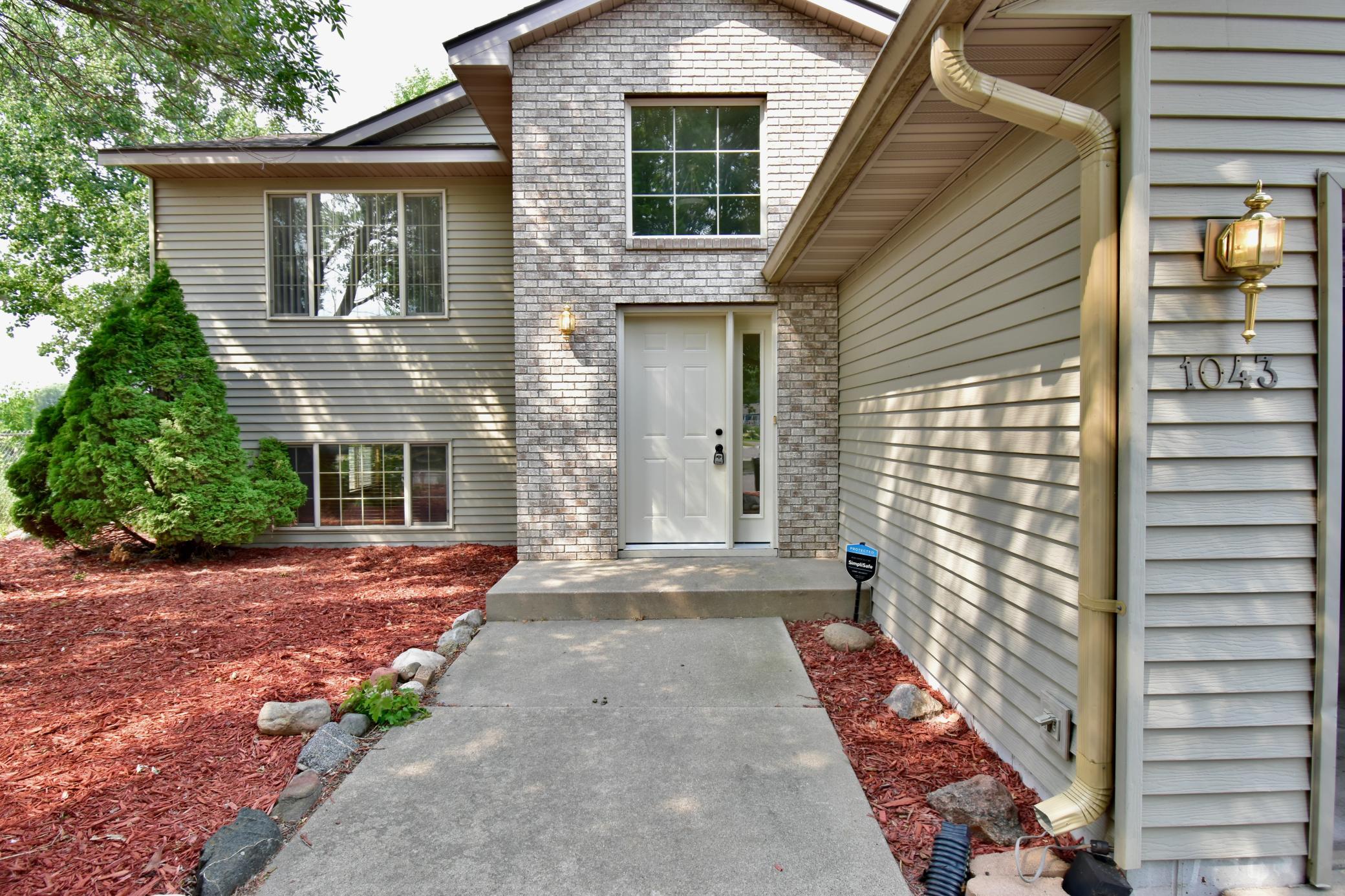 3rd image of 1043 Lawrence Cir, Sartell, MN 56377 | MLS# 7114023