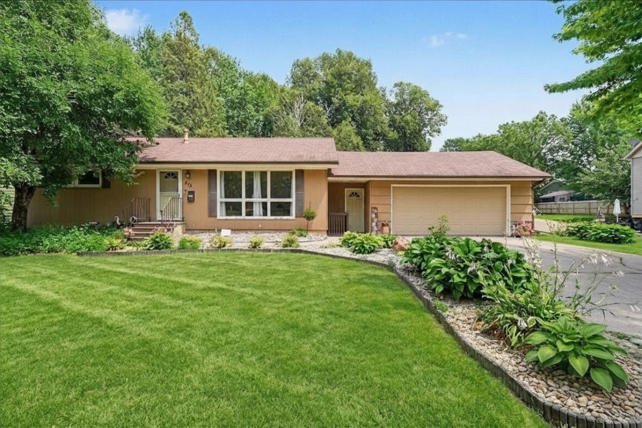 1st image of 412 Plum St N, Northfield, MN 55057 | MLS# 7114033